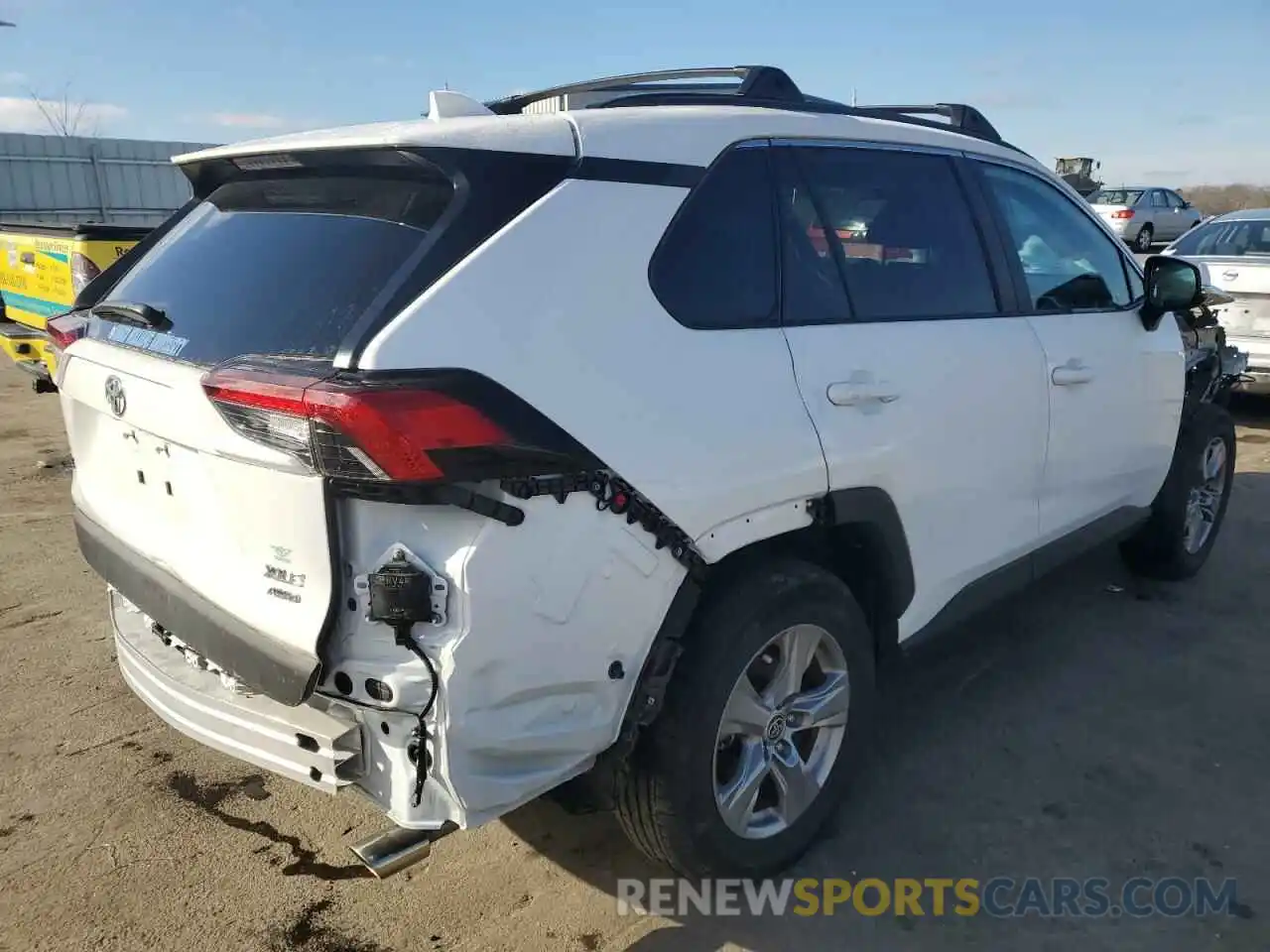 3 Photograph of a damaged car 2T3P1RFV9NW288106 TOYOTA RAV4 2022