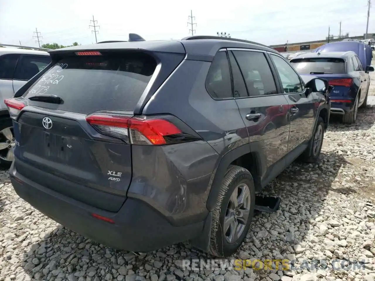 4 Photograph of a damaged car 2T3P1RFVXNC263233 TOYOTA RAV4 2022