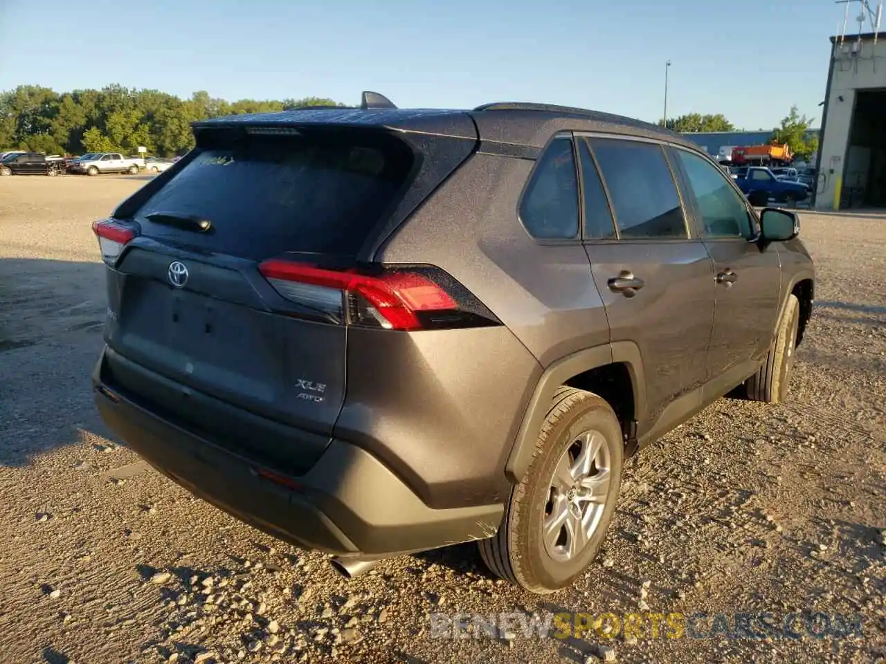 4 Photograph of a damaged car 2T3P1RFVXNW274912 TOYOTA RAV4 2022