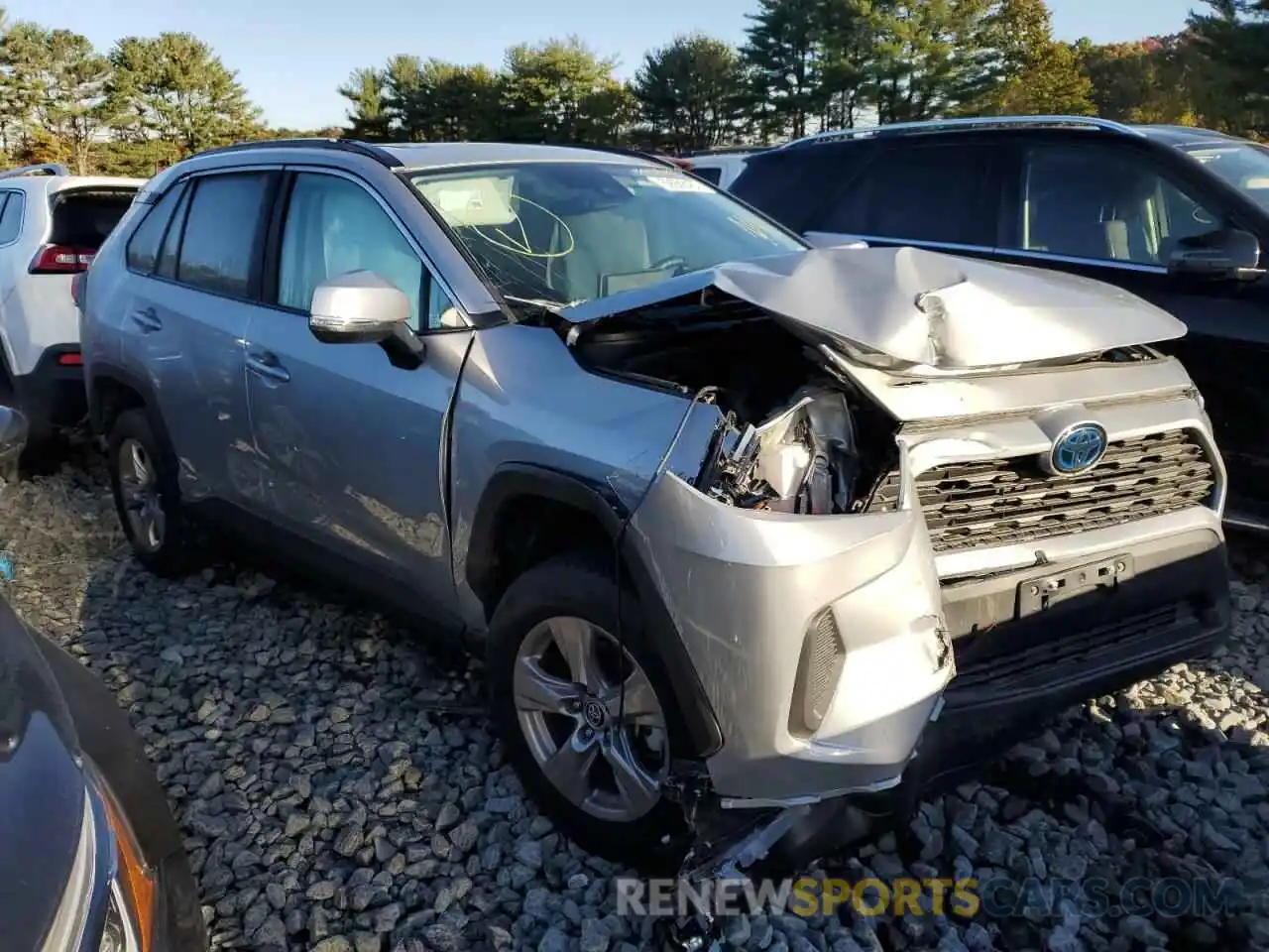 1 Photograph of a damaged car 2T3RWRFV0NW132630 TOYOTA RAV4 2022