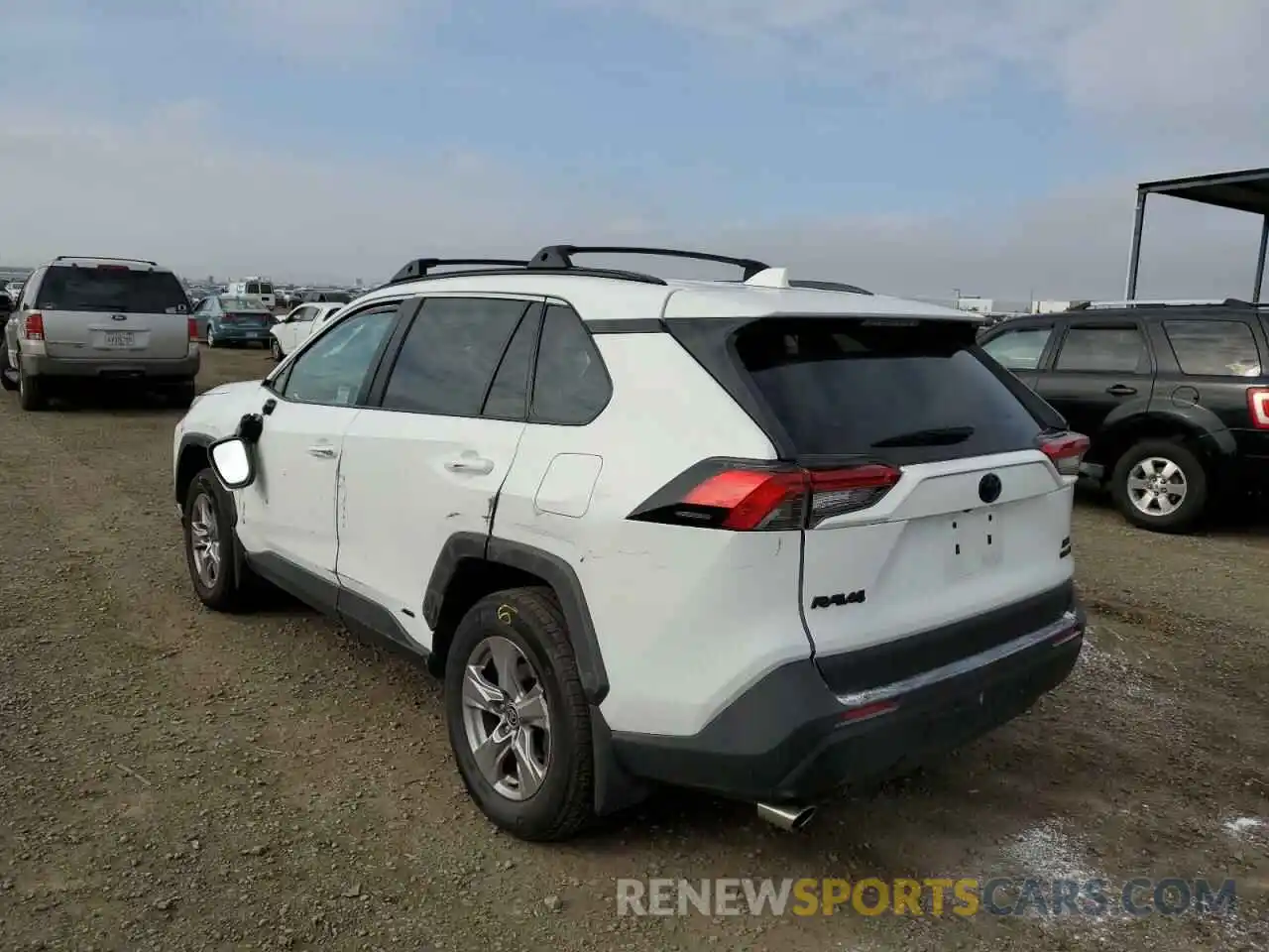 3 Photograph of a damaged car 2T3RWRFV1NW133513 TOYOTA RAV4 2022