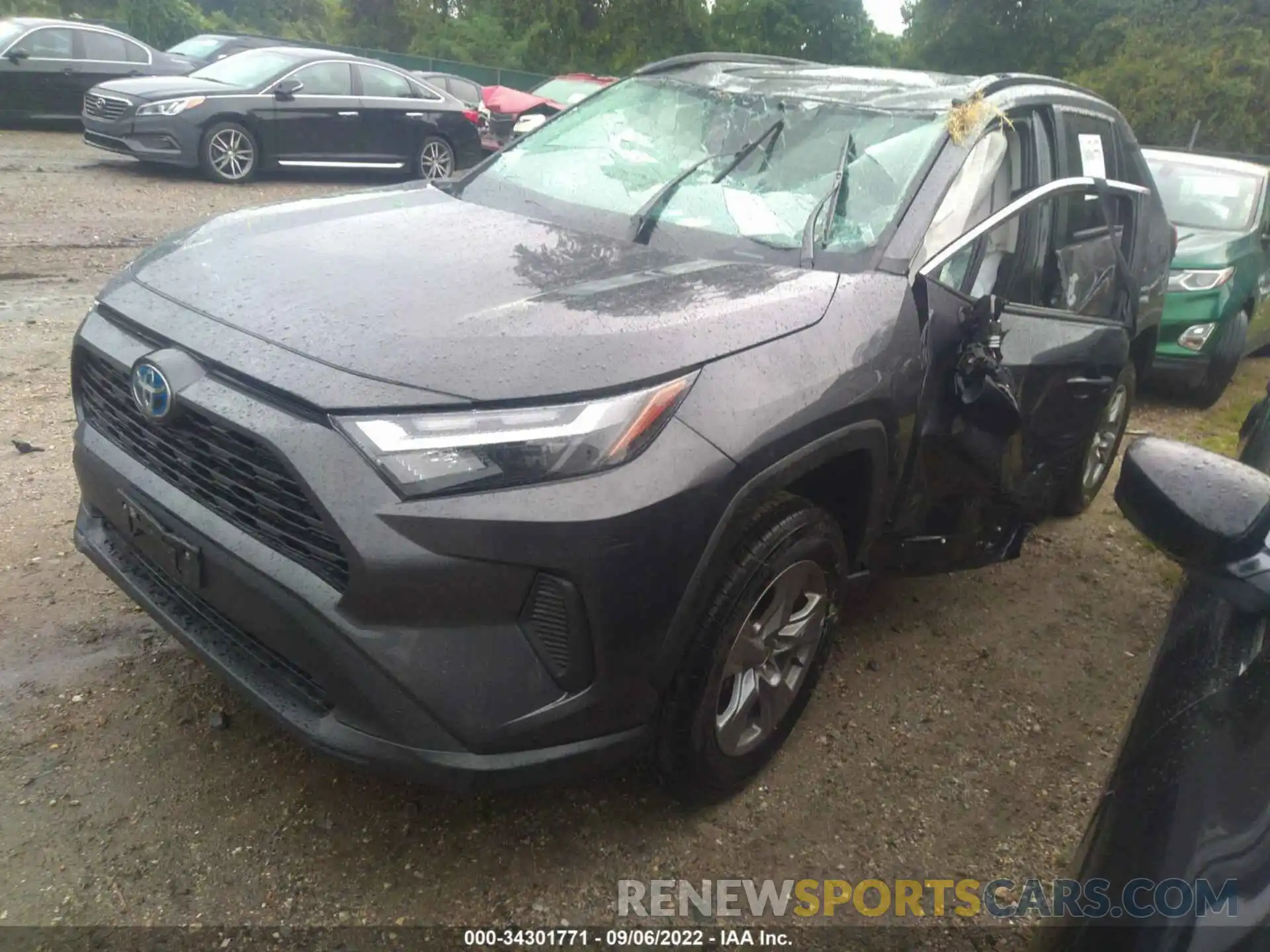 2 Photograph of a damaged car 2T3RWRFV4NW129987 TOYOTA RAV4 2022