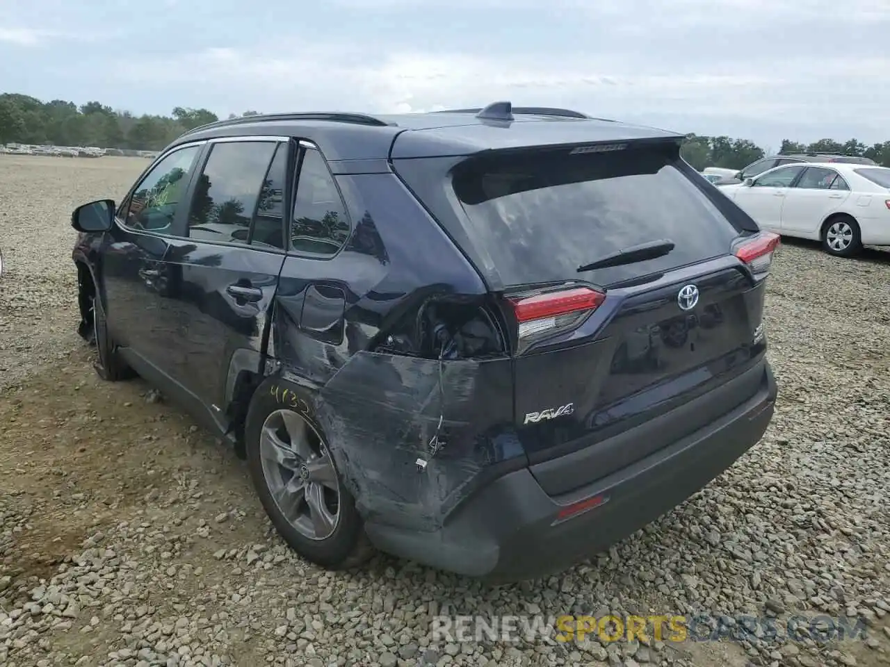 3 Photograph of a damaged car 2T3RWRFV7NW138957 TOYOTA RAV4 2022