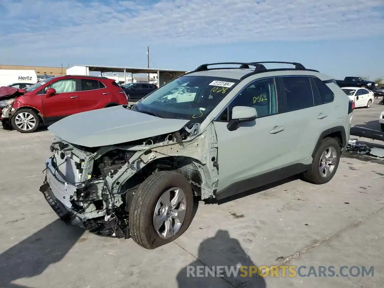 1 Photograph of a damaged car 2T3RWRFV7NW141132 TOYOTA RAV4 2022