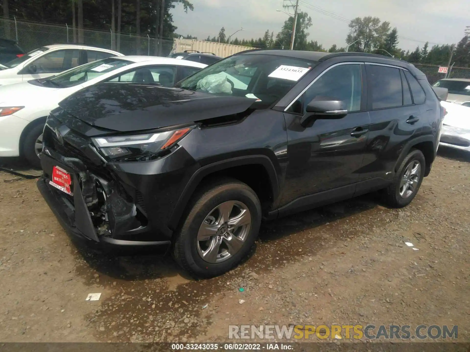 2 Photograph of a damaged car 2T3RWRFV9NW136627 TOYOTA RAV4 2022