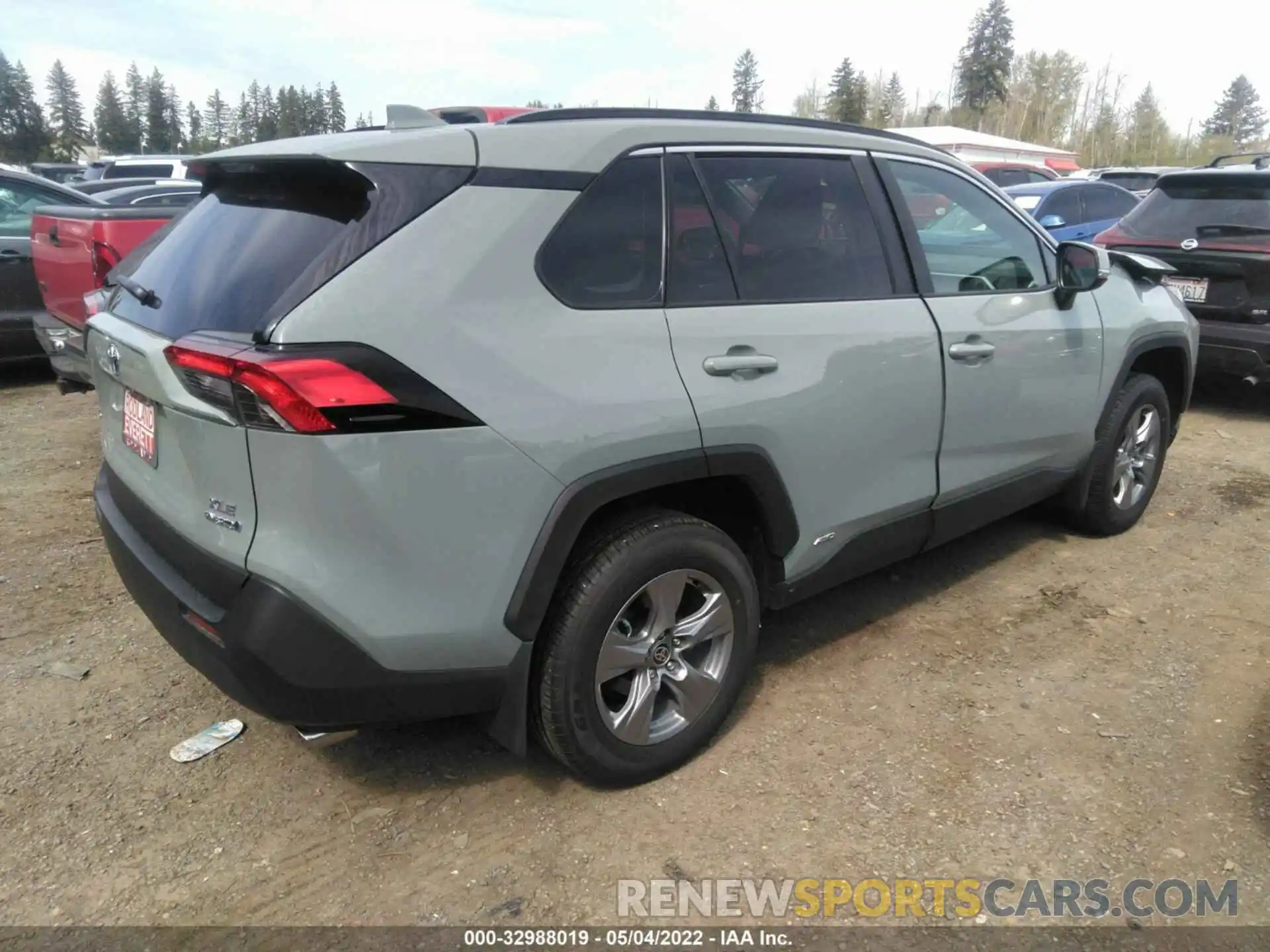 4 Photograph of a damaged car 2T3RWRFVXNW130464 TOYOTA RAV4 2022