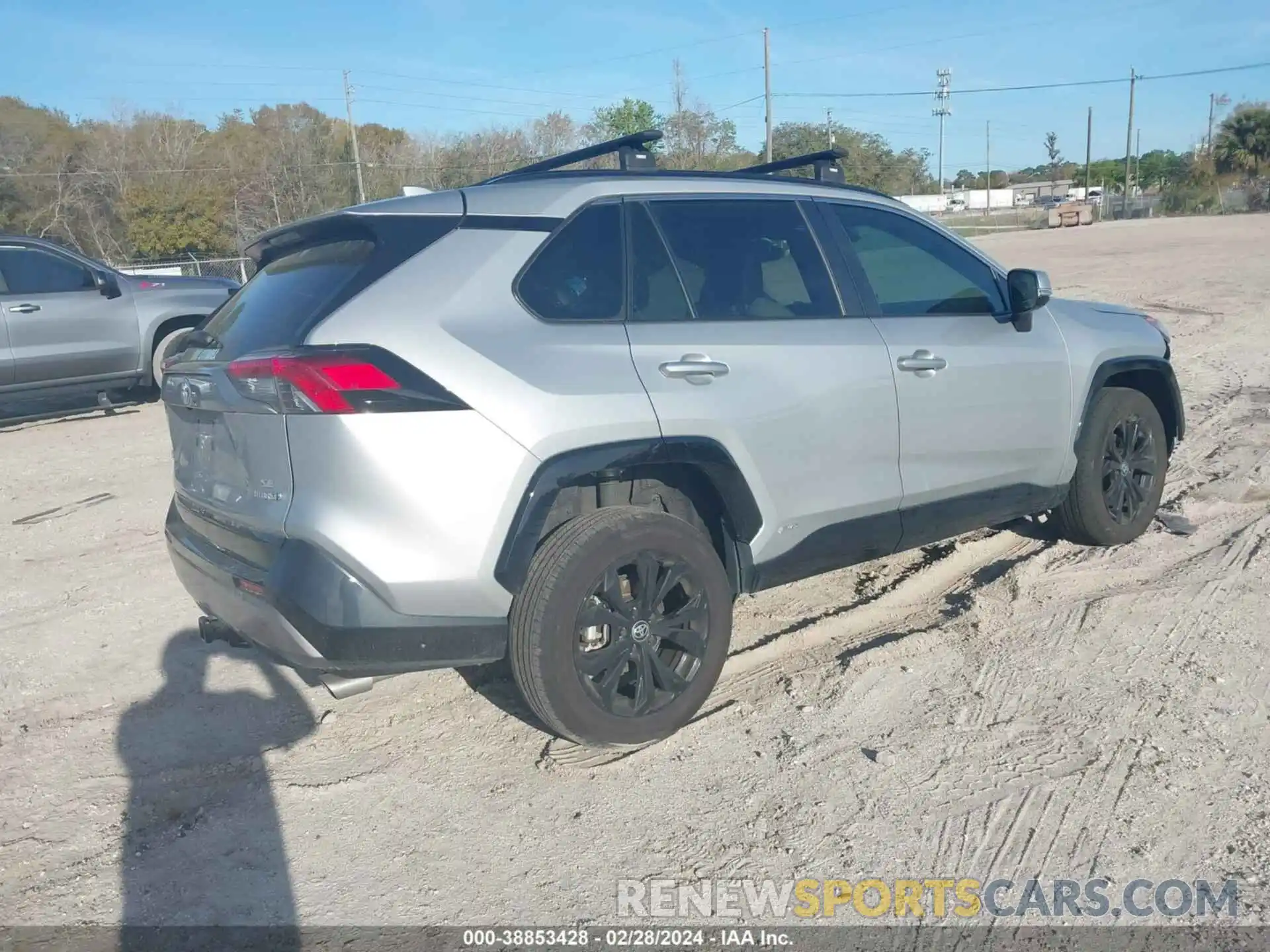 4 Photograph of a damaged car 2T3T6RFV8NW034029 TOYOTA RAV4 2022