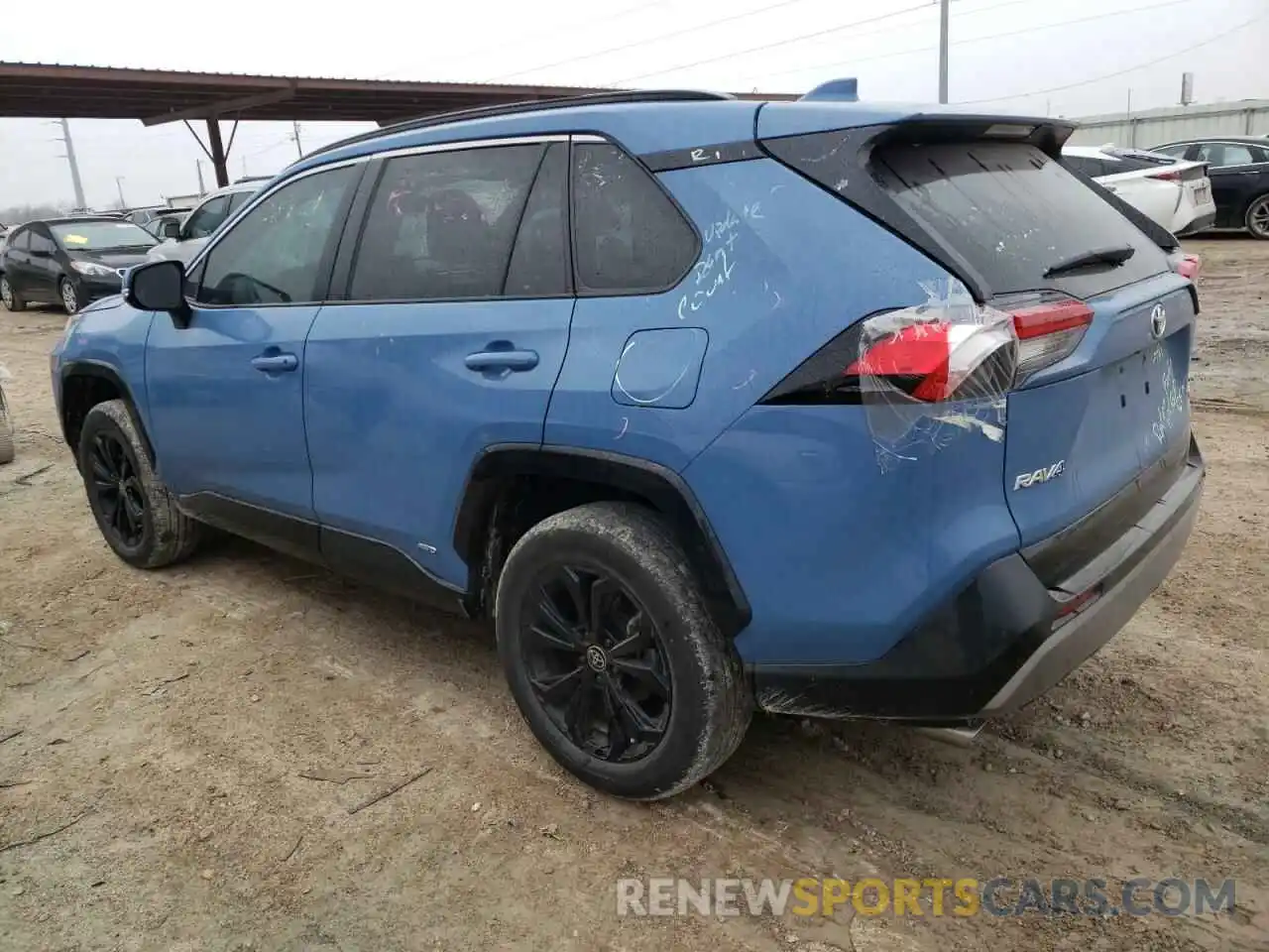 2 Photograph of a damaged car 2T3T6RFV9NW030846 TOYOTA RAV4 2022