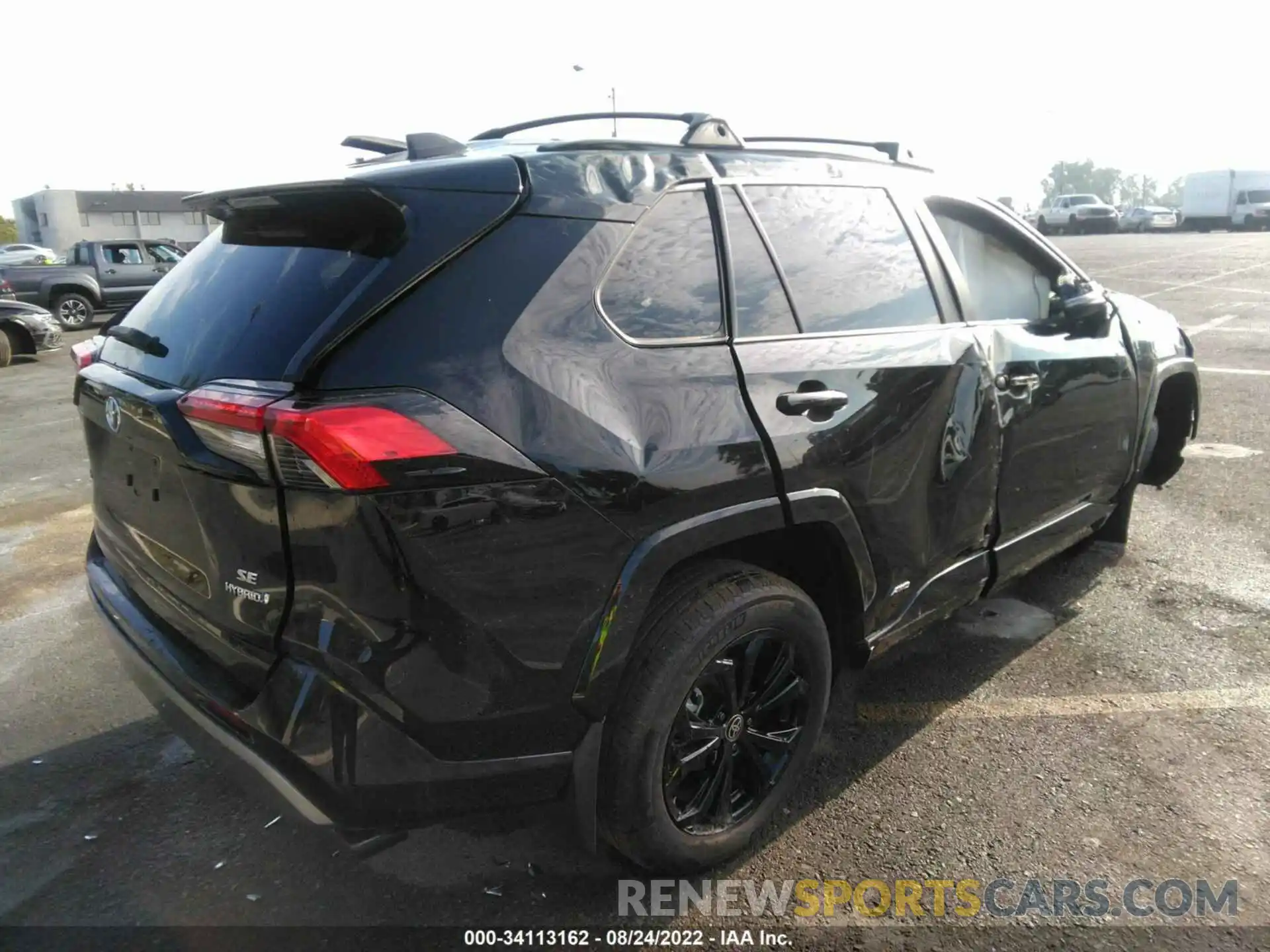 4 Photograph of a damaged car 2T3T6RFV9NW031091 TOYOTA RAV4 2022