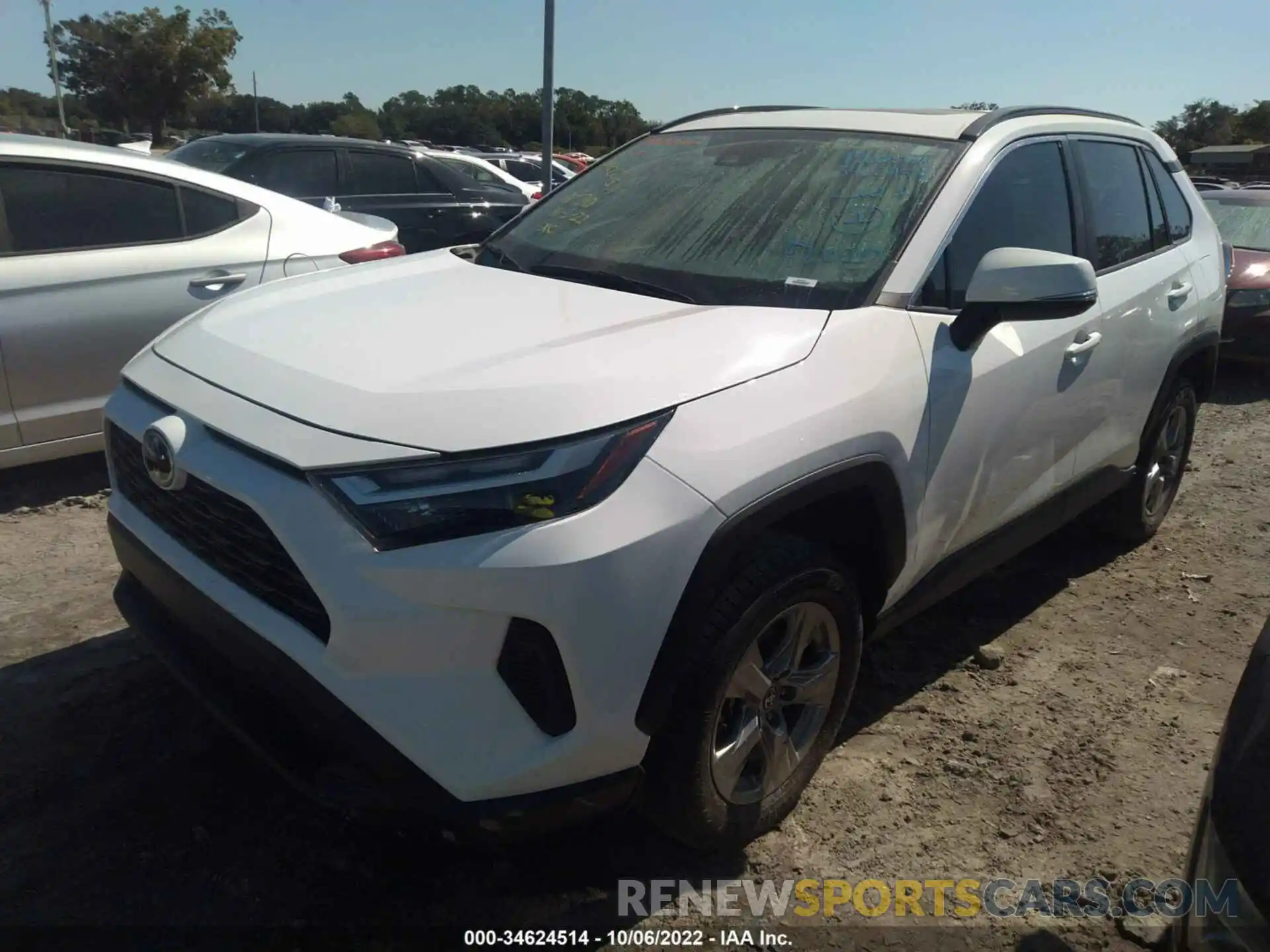 2 Photograph of a damaged car 2T3W1RFV0NC182110 TOYOTA RAV4 2022