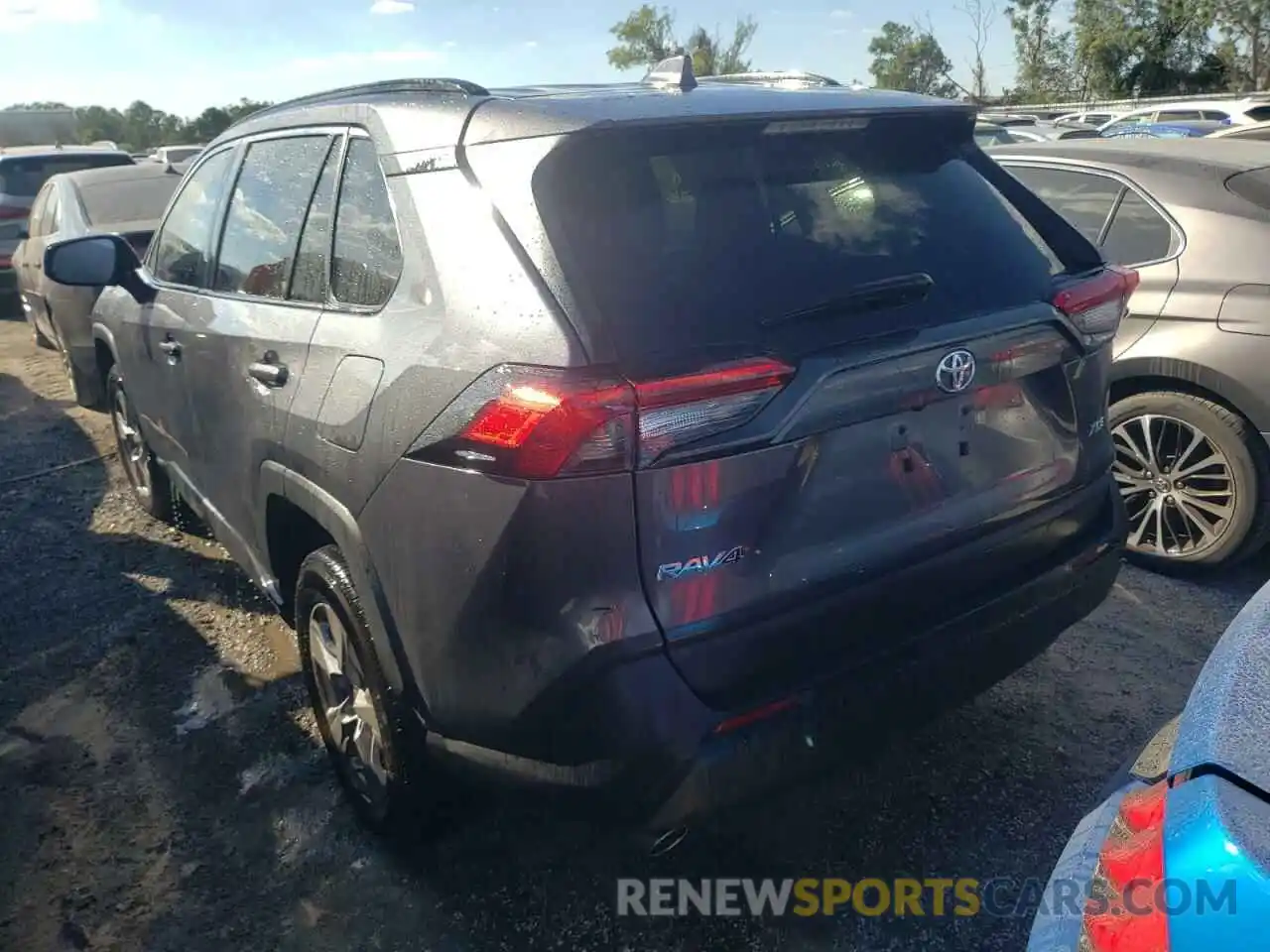 3 Photograph of a damaged car 2T3W1RFV0NC200234 TOYOTA RAV4 2022