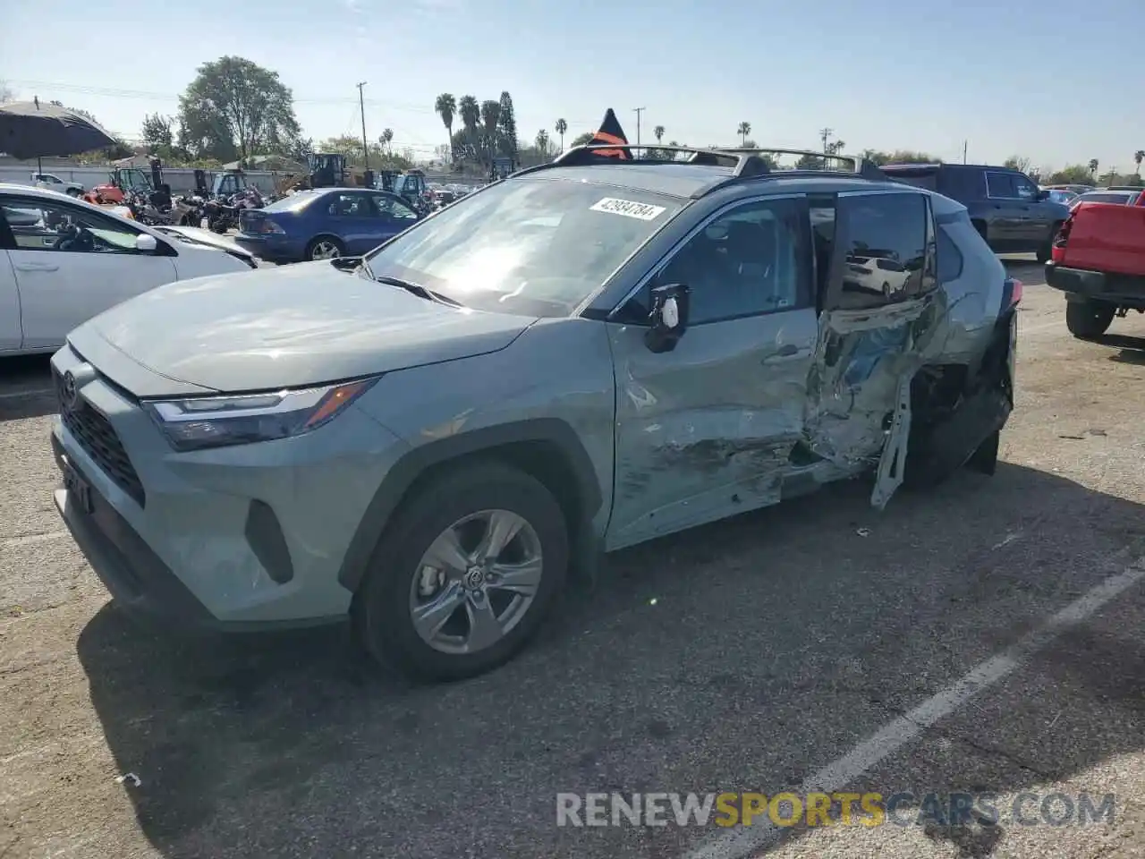 1 Photograph of a damaged car 2T3W1RFV0NW193042 TOYOTA RAV4 2022