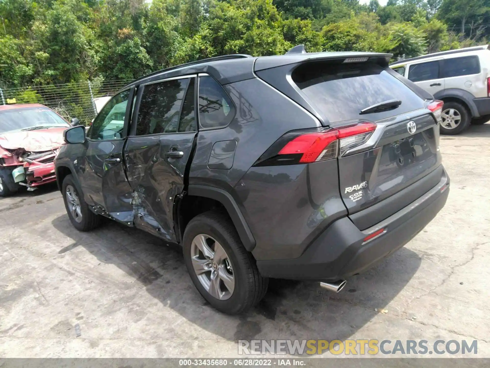 3 Photograph of a damaged car 2T3W1RFV0NW200572 TOYOTA RAV4 2022