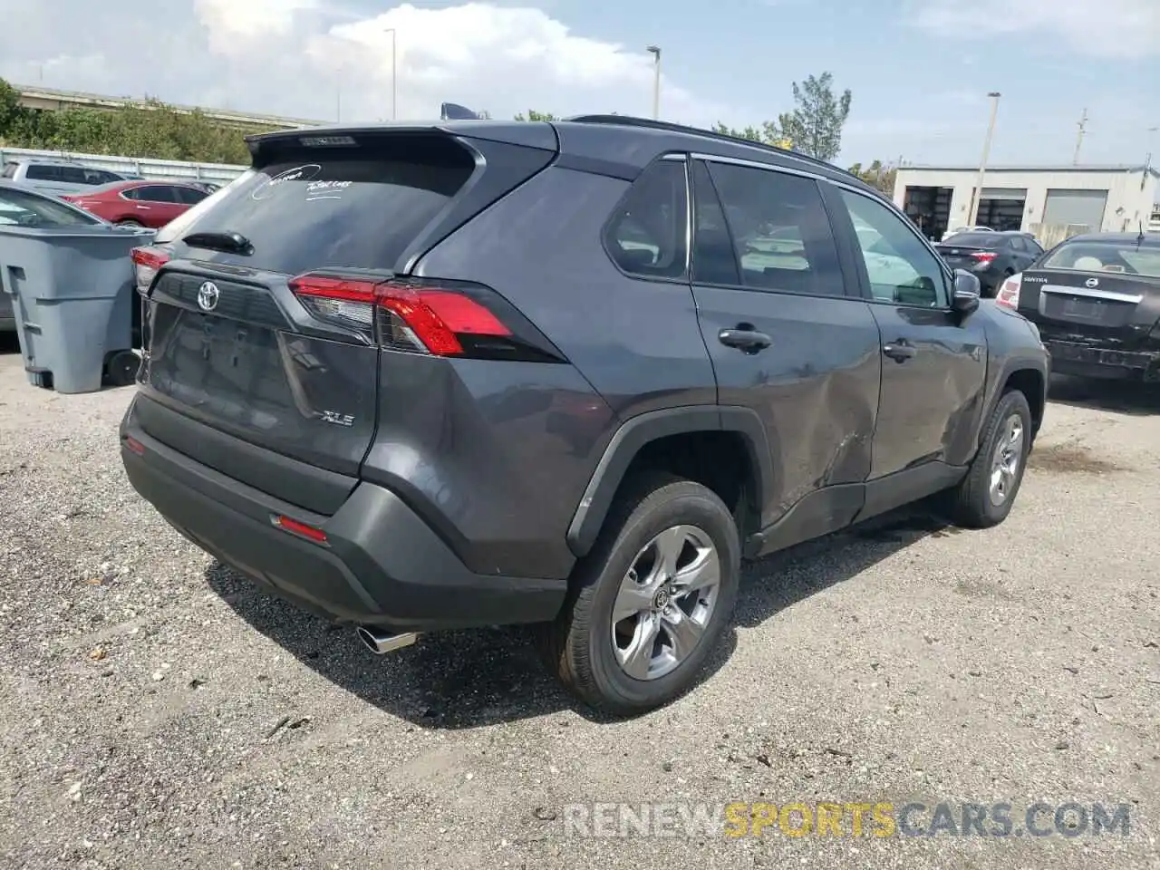 4 Photograph of a damaged car 2T3W1RFV1NC181063 TOYOTA RAV4 2022