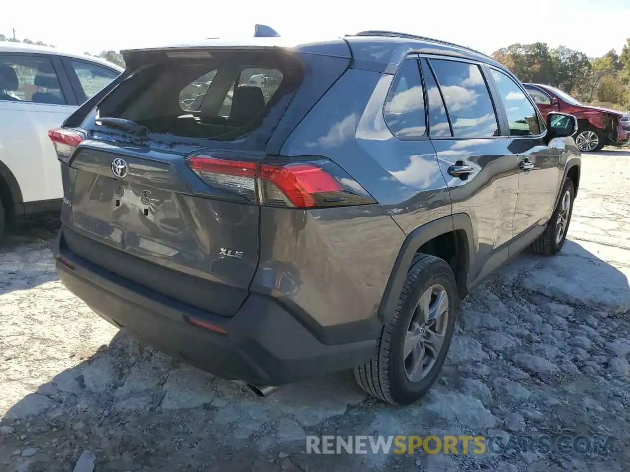 4 Photograph of a damaged car 2T3W1RFV1NC185162 TOYOTA RAV4 2022