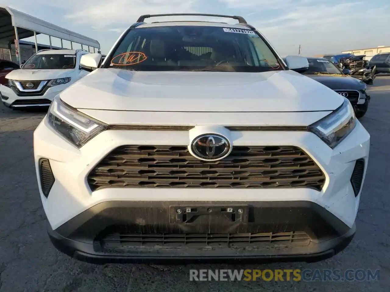 5 Photograph of a damaged car 2T3W1RFV1NW195799 TOYOTA RAV4 2022