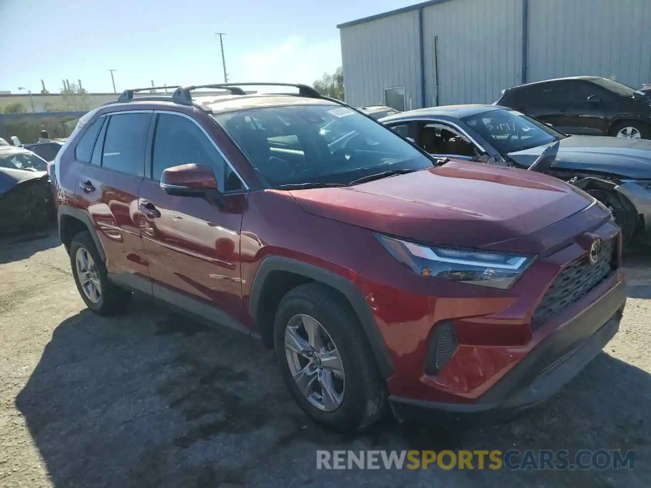 4 Photograph of a damaged car 2T3W1RFV1NW211483 TOYOTA RAV4 2022