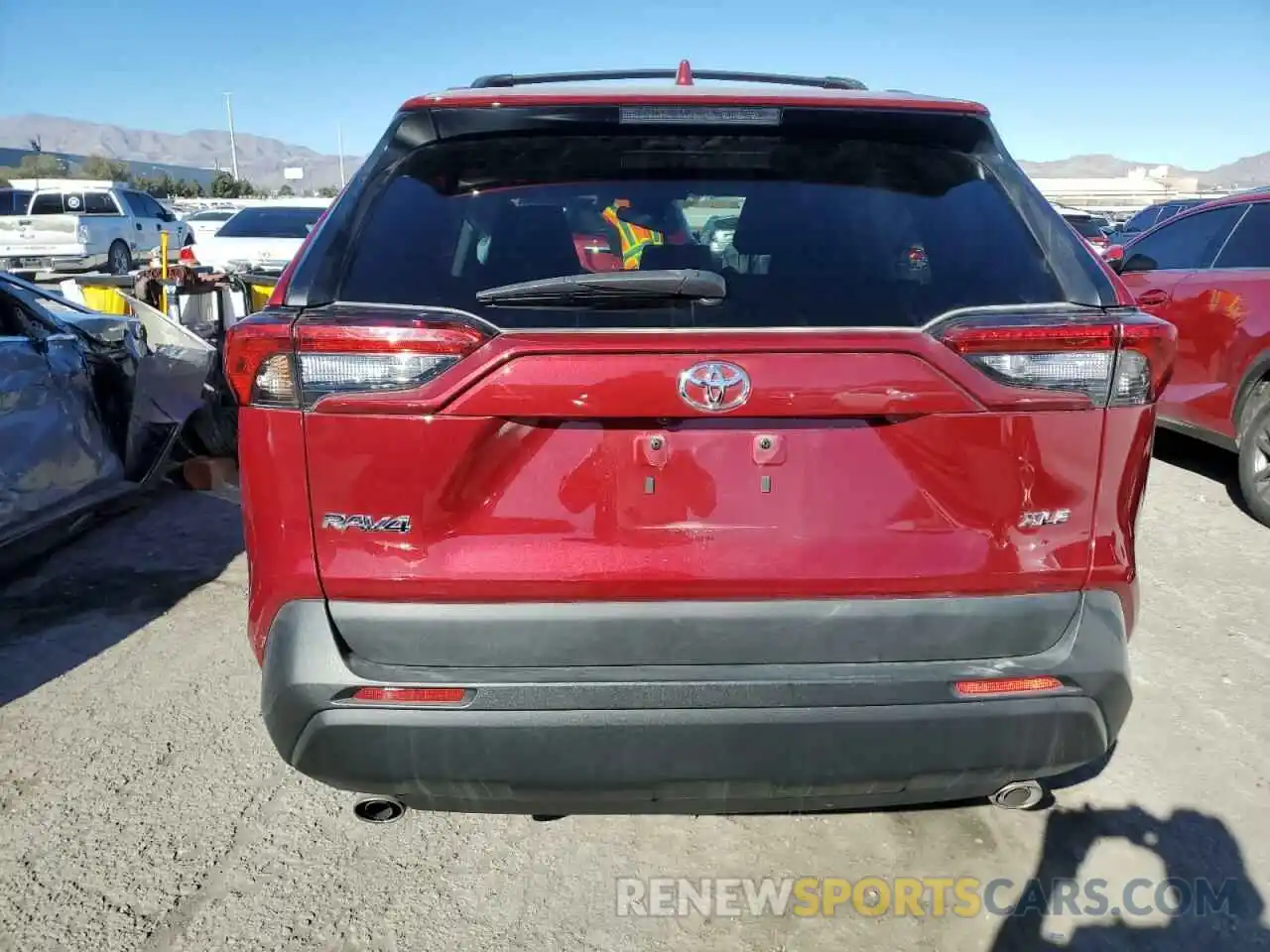 6 Photograph of a damaged car 2T3W1RFV1NW211483 TOYOTA RAV4 2022