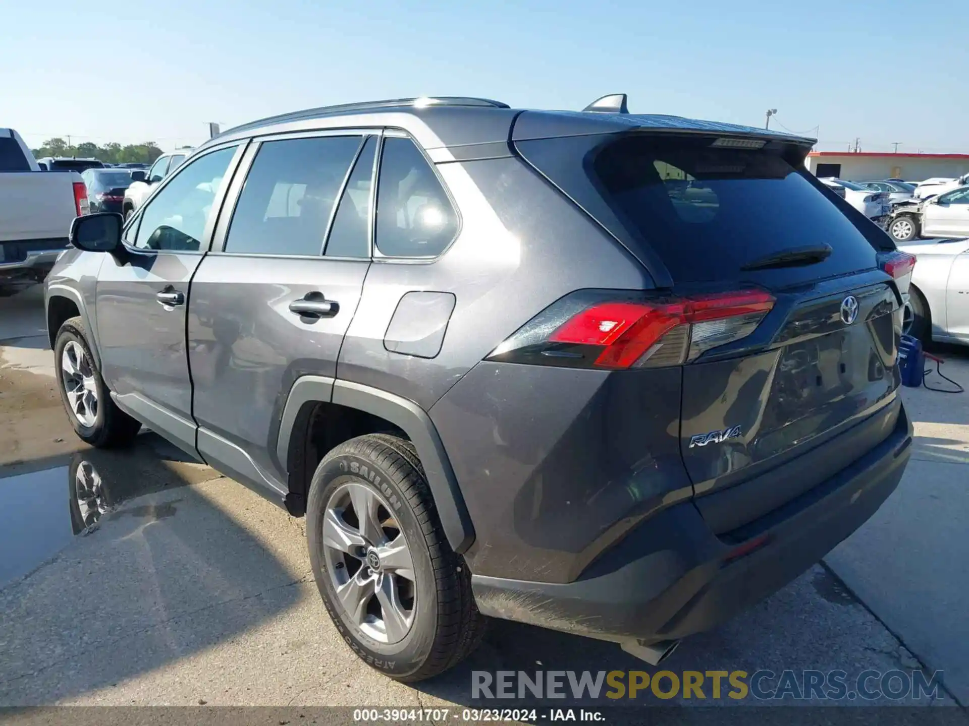 3 Photograph of a damaged car 2T3W1RFV1NW217185 TOYOTA RAV4 2022