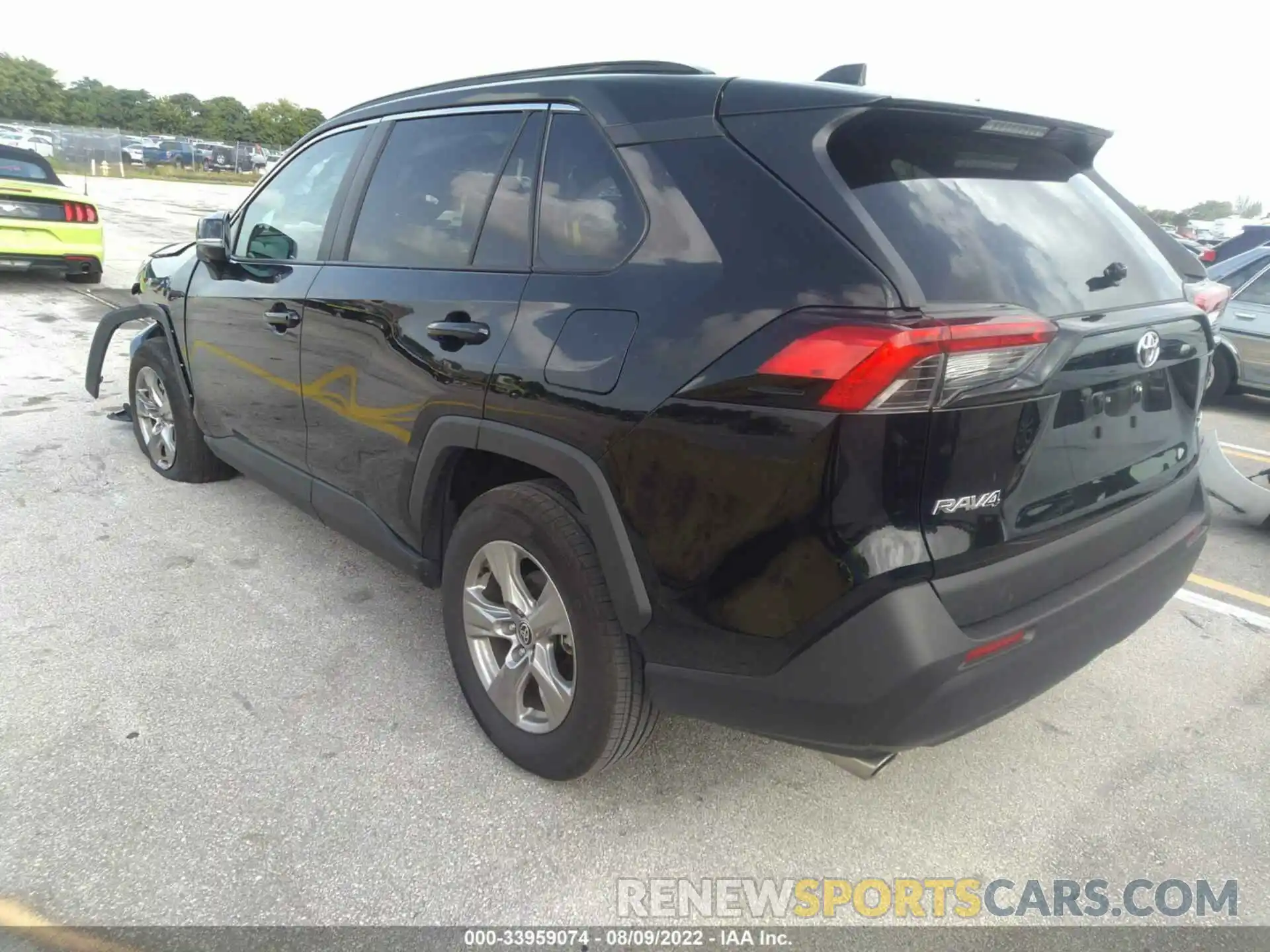 3 Photograph of a damaged car 2T3W1RFV2NC178768 TOYOTA RAV4 2022