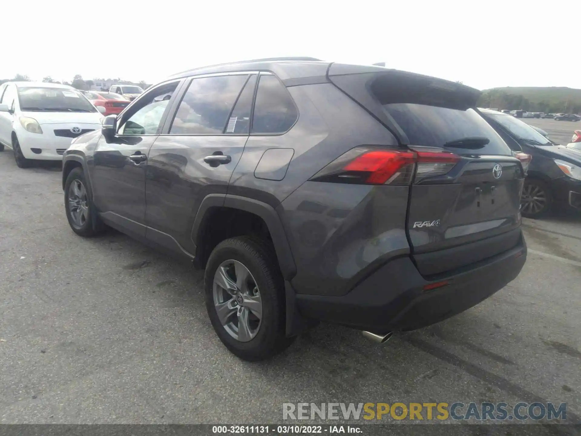 3 Photograph of a damaged car 2T3W1RFV2NC180052 TOYOTA RAV4 2022