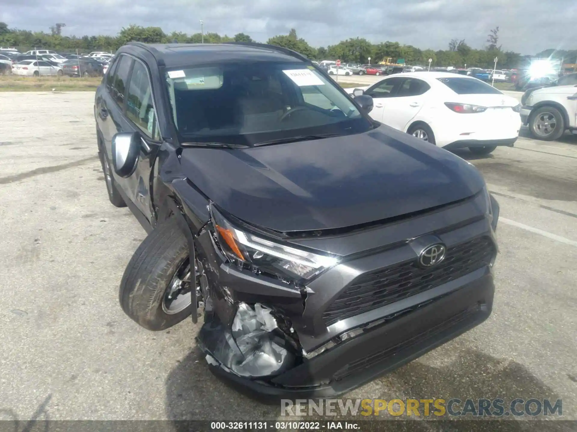 6 Photograph of a damaged car 2T3W1RFV2NC180052 TOYOTA RAV4 2022