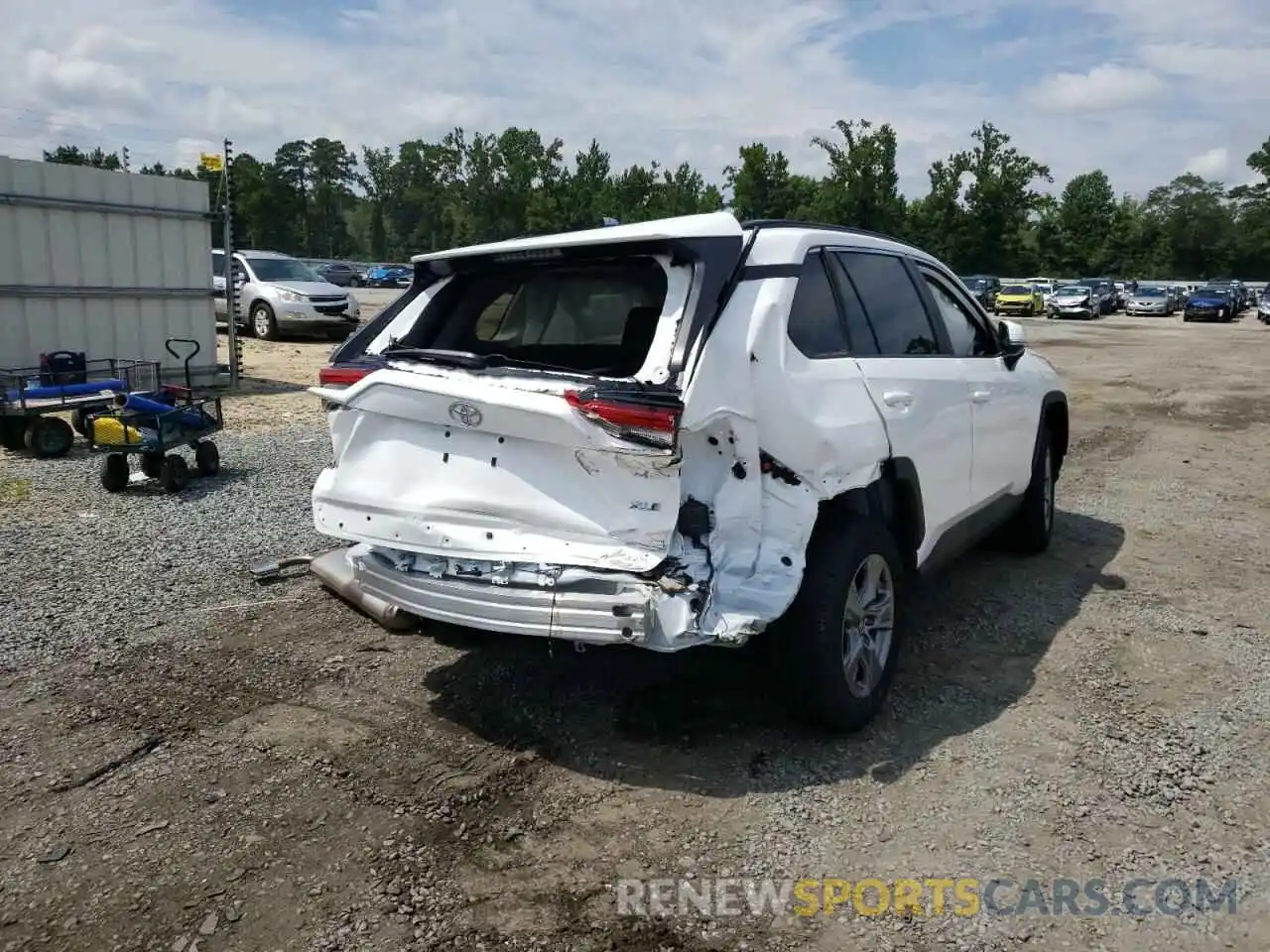 4 Photograph of a damaged car 2T3W1RFV2NC185302 TOYOTA RAV4 2022