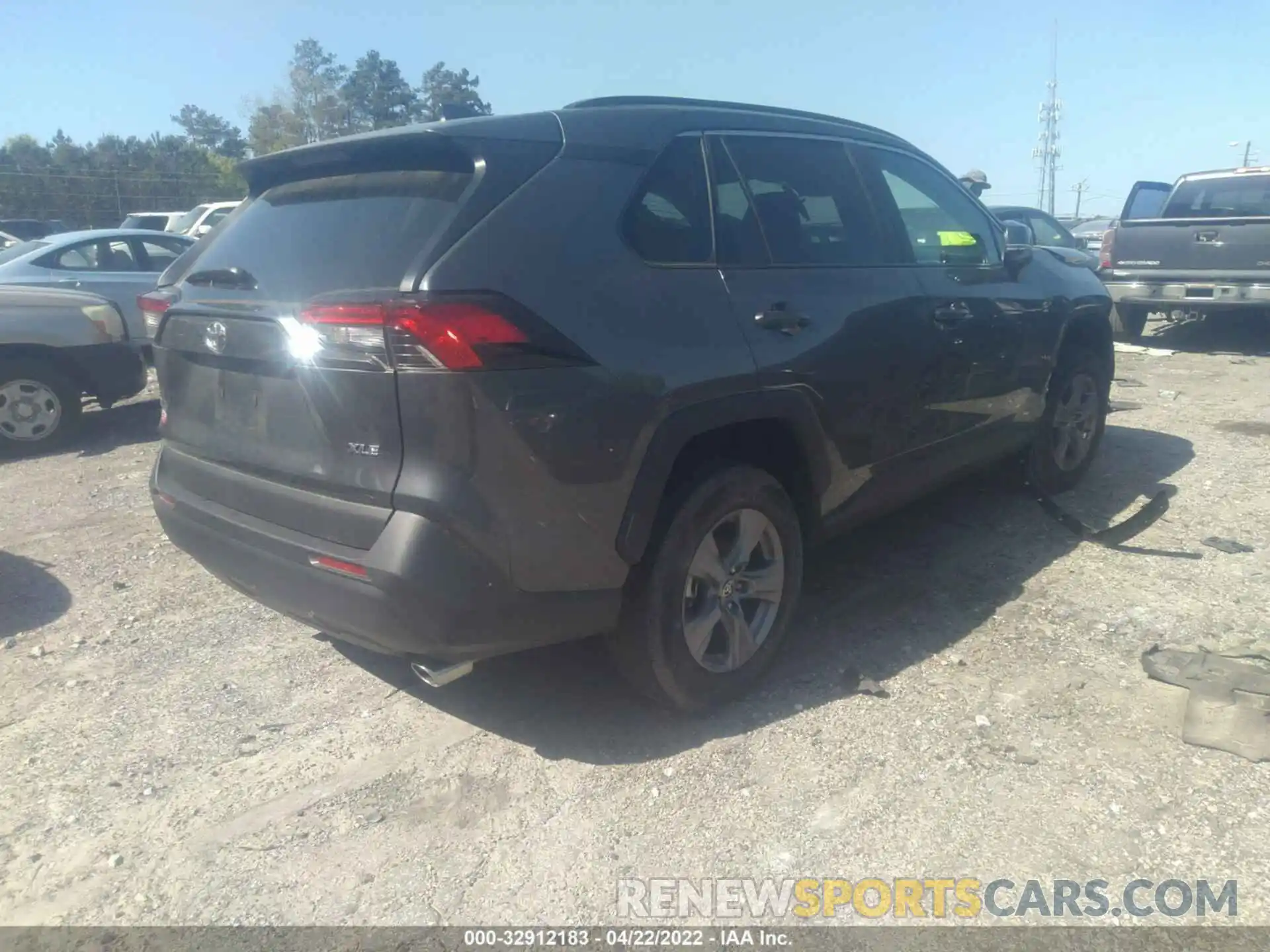 4 Photograph of a damaged car 2T3W1RFV3NC174843 TOYOTA RAV4 2022