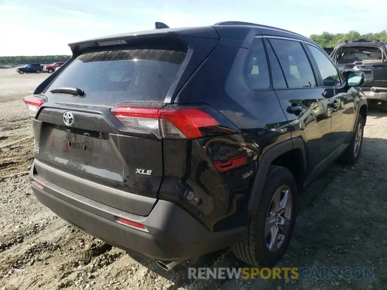 4 Photograph of a damaged car 2T3W1RFV3NC189312 TOYOTA RAV4 2022