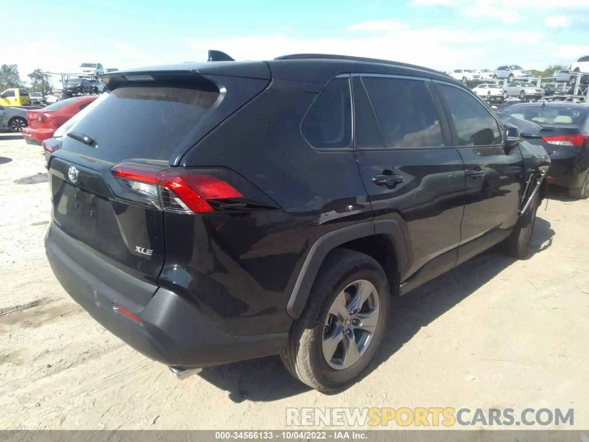 4 Photograph of a damaged car 2T3W1RFV3NW215941 TOYOTA RAV4 2022