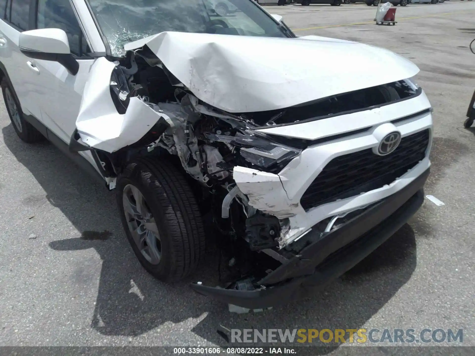 6 Photograph of a damaged car 2T3W1RFV5NC190462 TOYOTA RAV4 2022