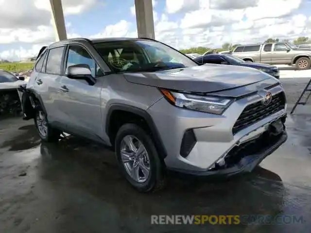 1 Photograph of a damaged car 2T3W1RFV5NW196017 TOYOTA RAV4 2022