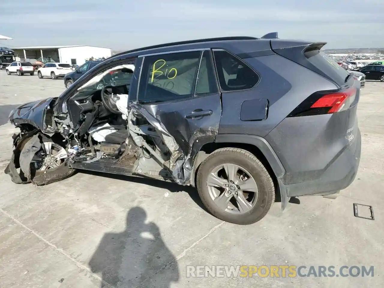 2 Photograph of a damaged car 2T3W1RFV6NW220969 TOYOTA RAV4 2022