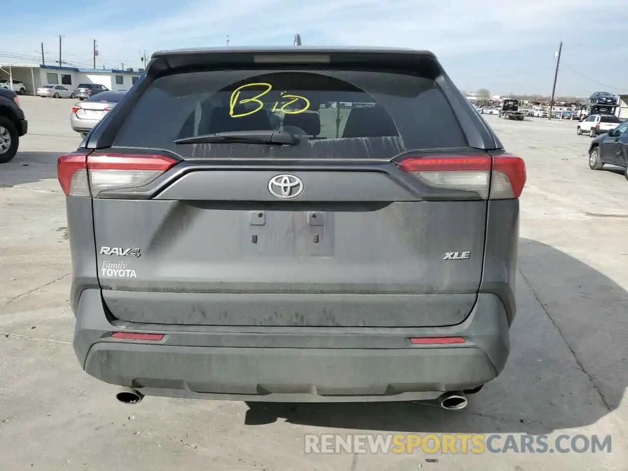 6 Photograph of a damaged car 2T3W1RFV6NW220969 TOYOTA RAV4 2022