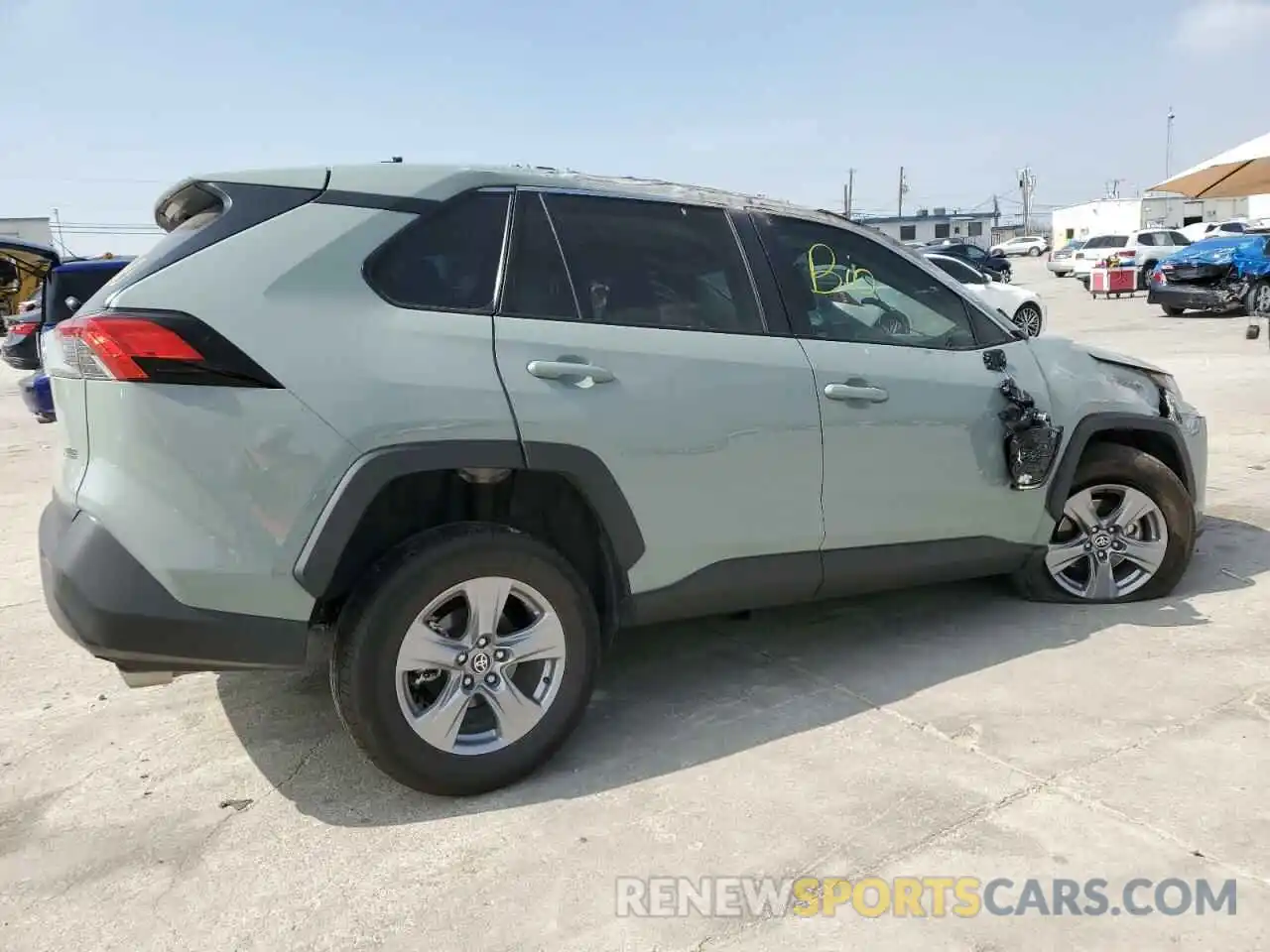 3 Photograph of a damaged car 2T3W1RFV7NW212668 TOYOTA RAV4 2022