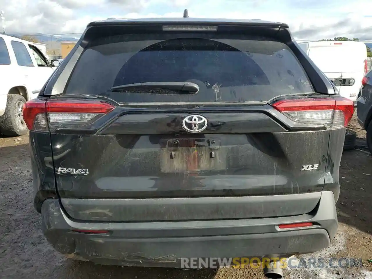 6 Photograph of a damaged car 2T3W1RFV7NW216266 TOYOTA RAV4 2022