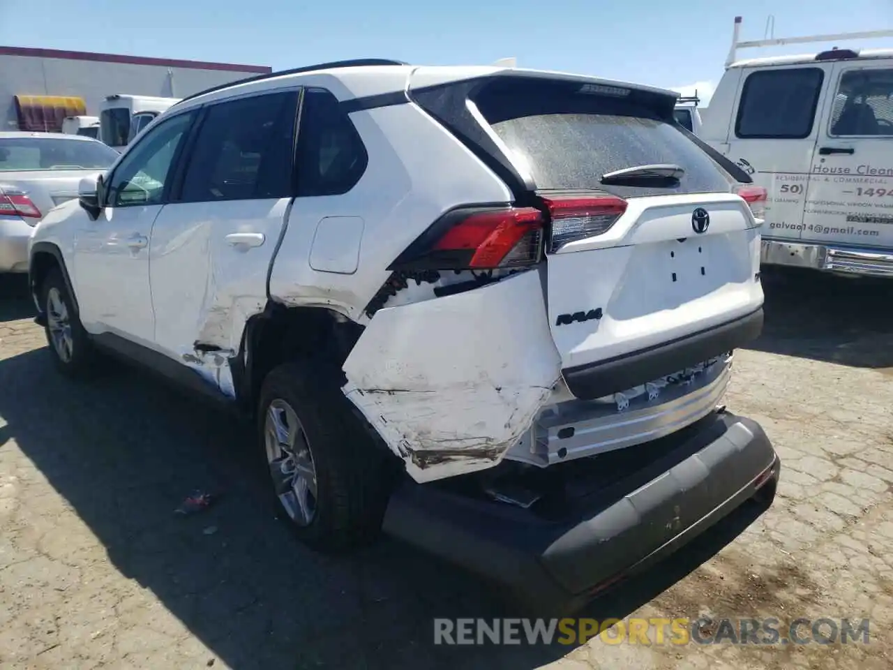 9 Photograph of a damaged car 2T3W1RFV8NC189600 TOYOTA RAV4 2022