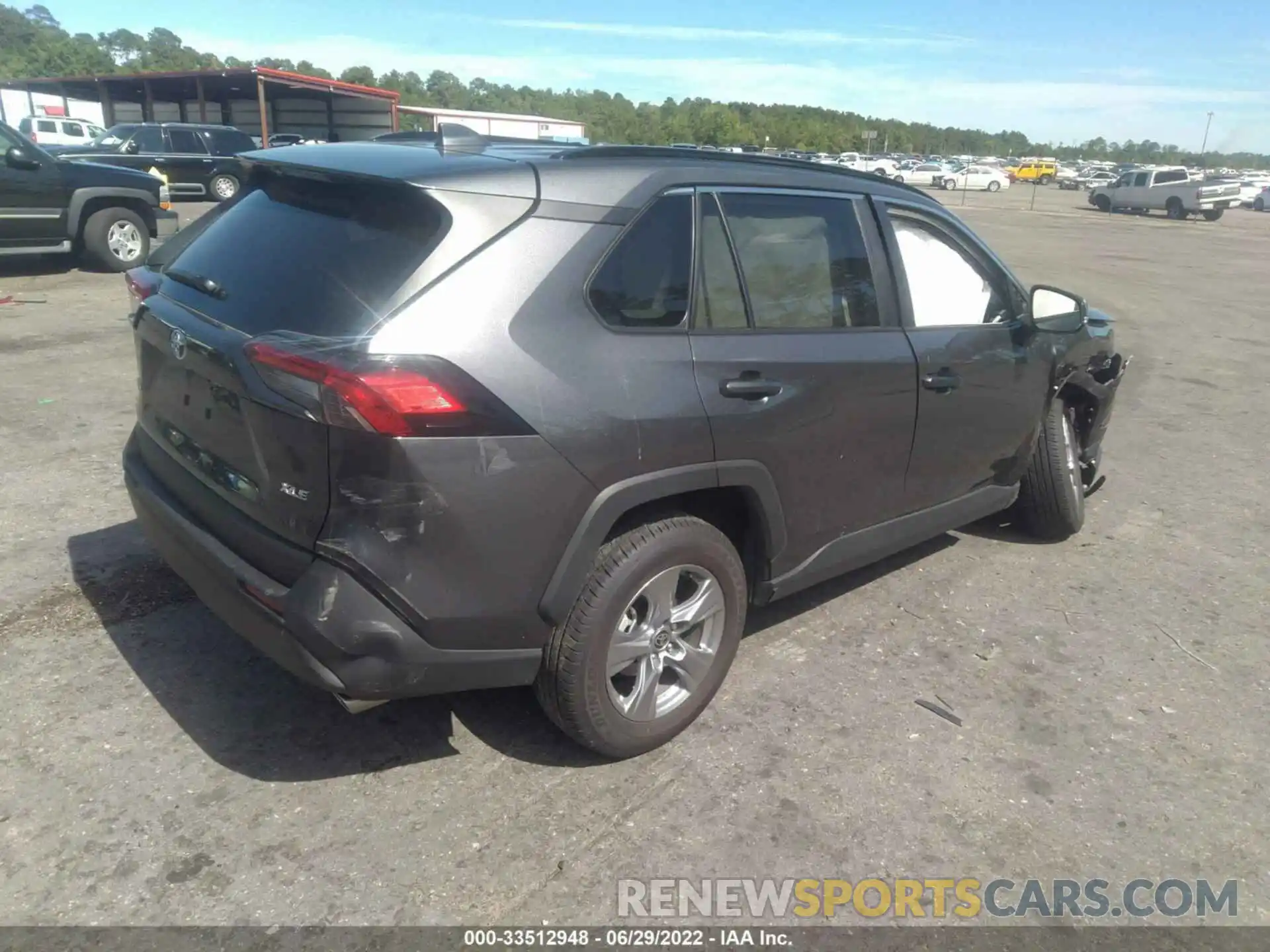 4 Photograph of a damaged car 2T3W1RFV9NC179870 TOYOTA RAV4 2022