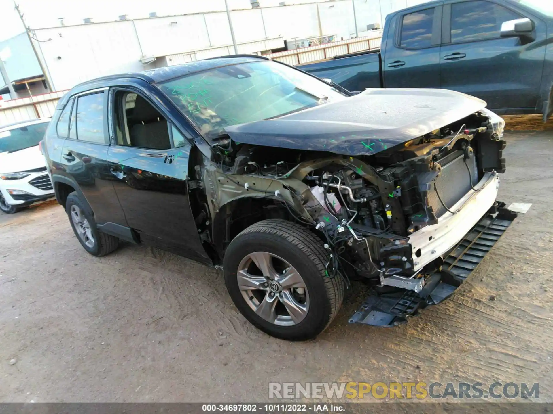 1 Photograph of a damaged car 2T3W1RFV9NW197770 TOYOTA RAV4 2022