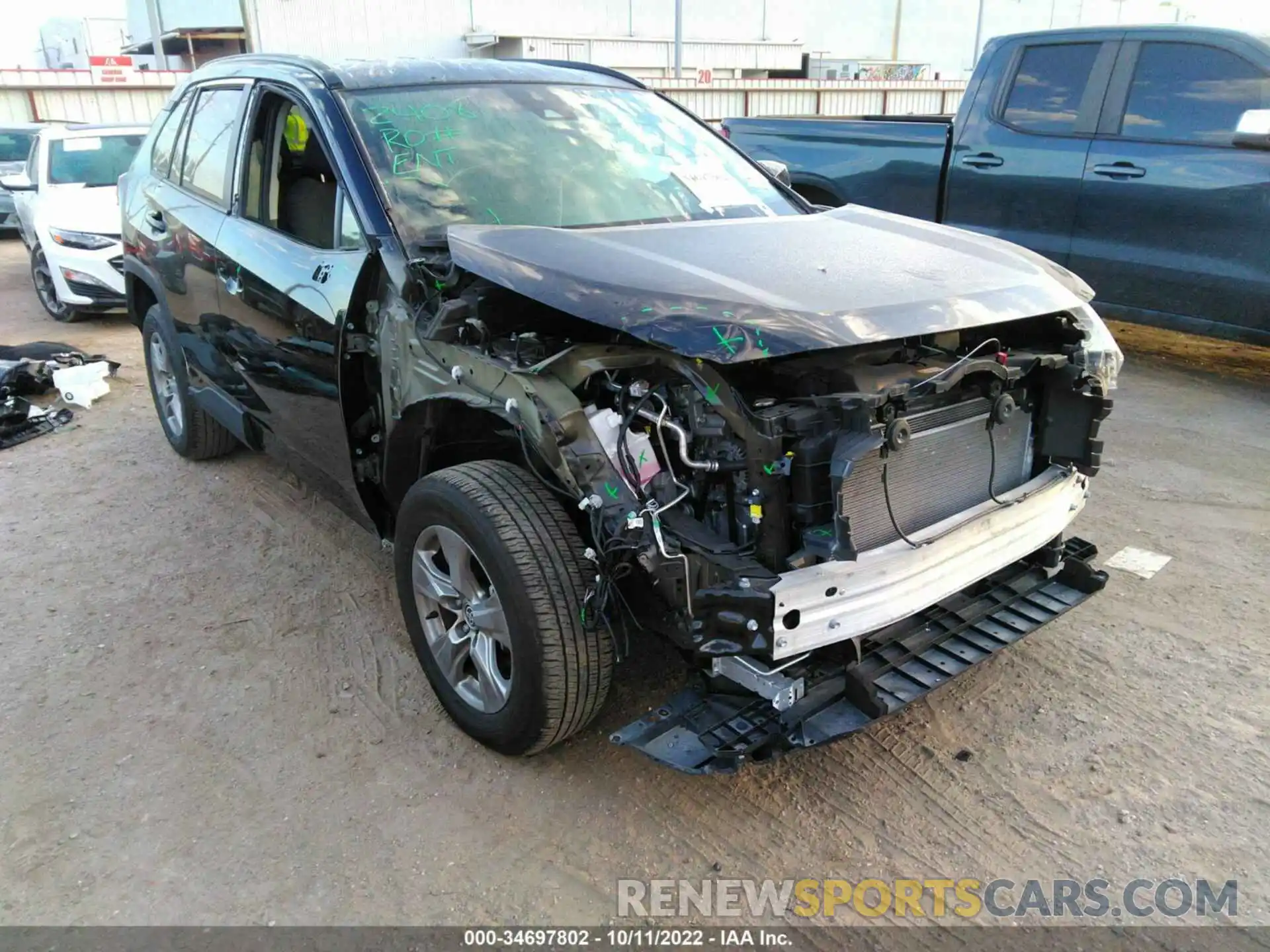 6 Photograph of a damaged car 2T3W1RFV9NW197770 TOYOTA RAV4 2022