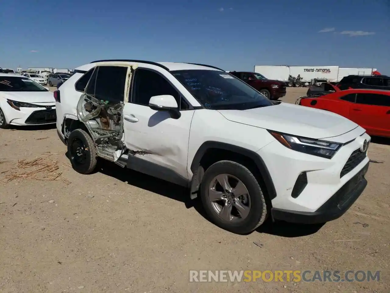 4 Photograph of a damaged car 2T3W1RFVXNC196077 TOYOTA RAV4 2022