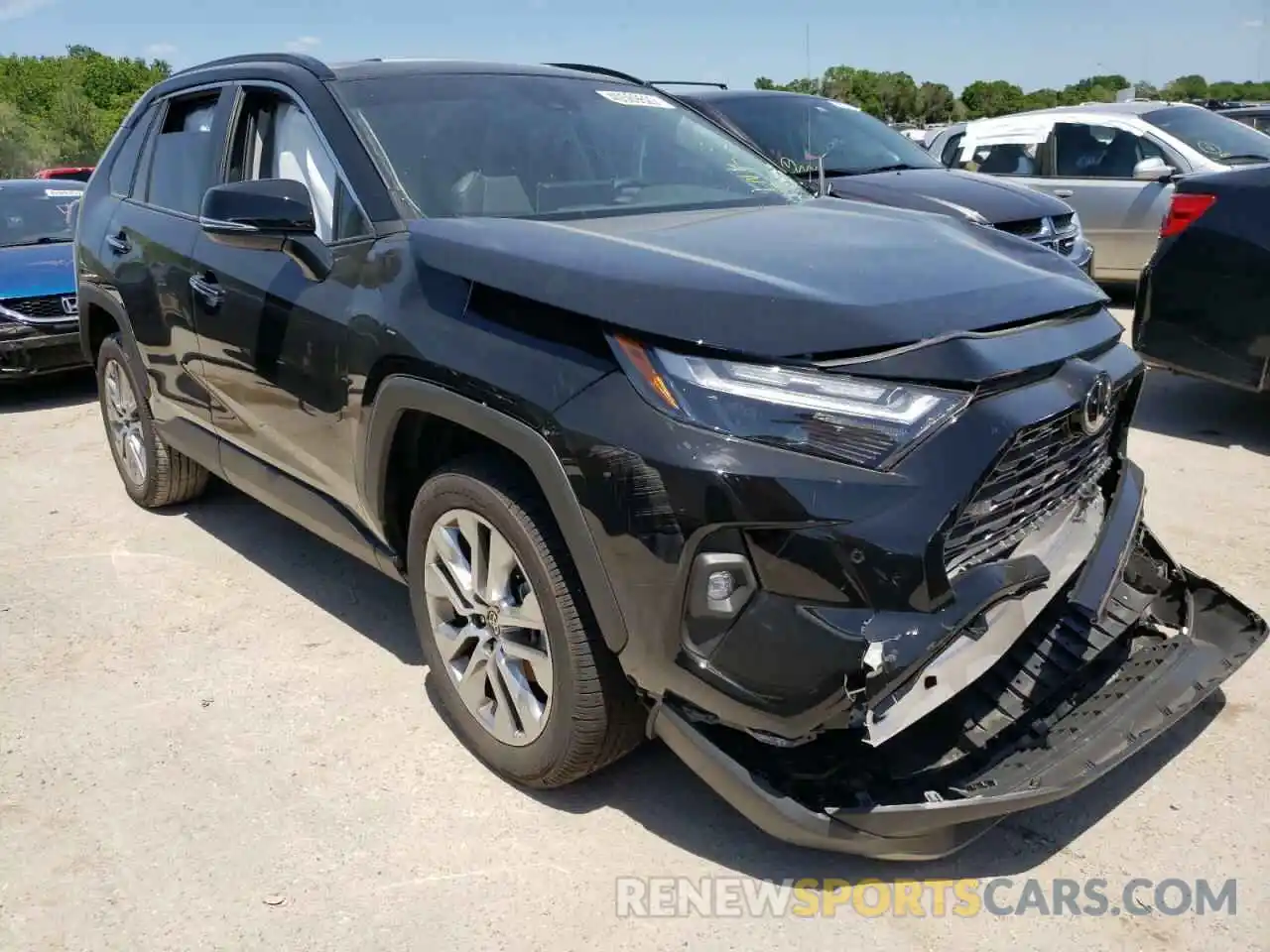 1 Photograph of a damaged car 2T3Y1RFV9NW189337 TOYOTA RAV4 2022