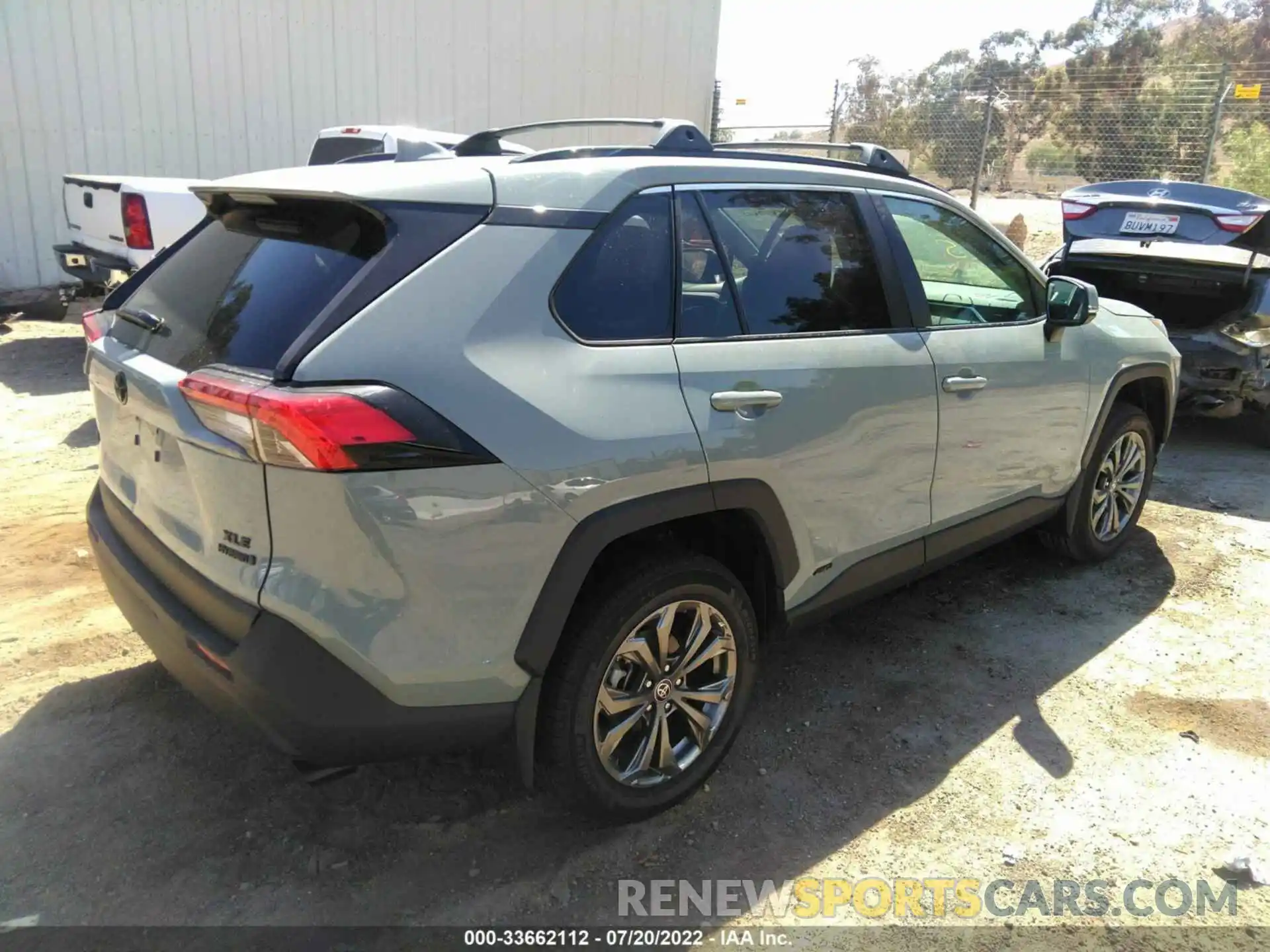 4 Photograph of a damaged car 4T3B6RFV0NU074794 TOYOTA RAV4 2022