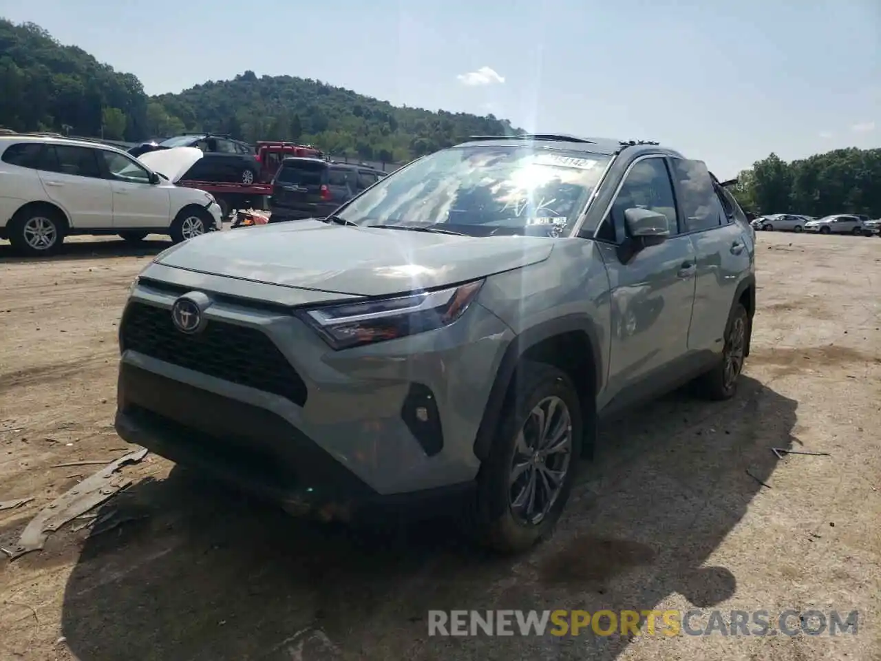 2 Photograph of a damaged car 4T3B6RFV2NU072836 TOYOTA RAV4 2022