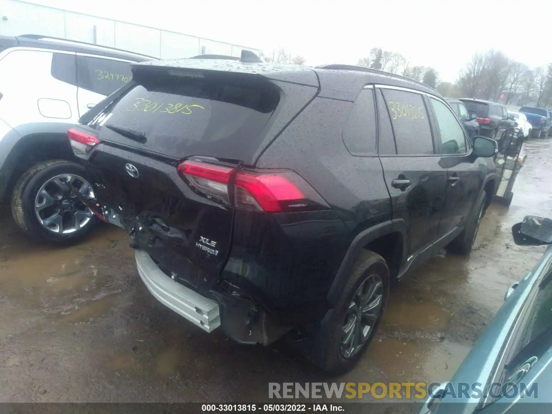 4 Photograph of a damaged car 4T3B6RFV3NU071534 TOYOTA RAV4 2022