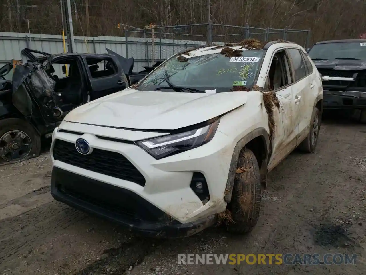 2 Photograph of a damaged car 4T3B6RFV4NU067203 TOYOTA RAV4 2022