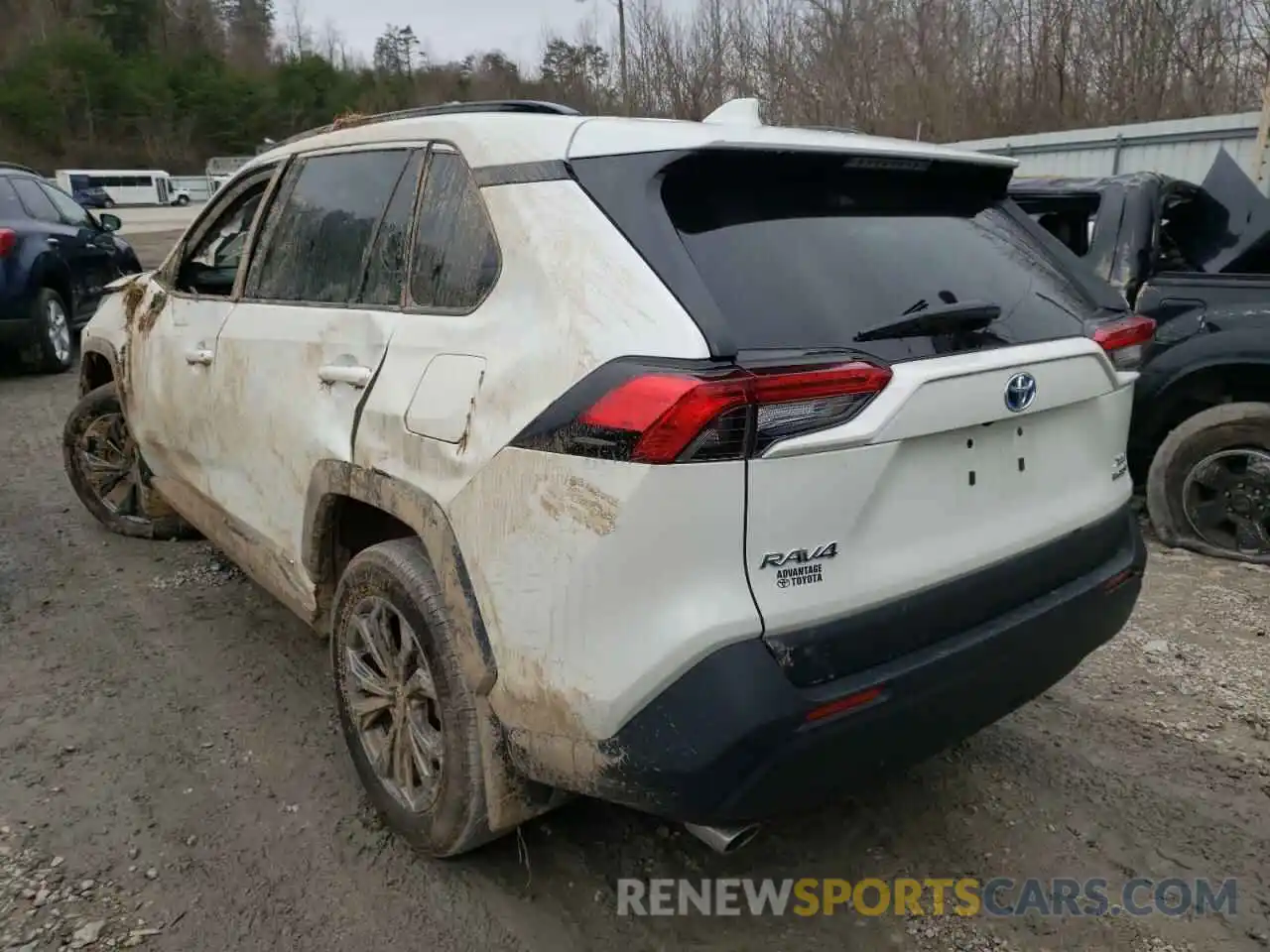 3 Photograph of a damaged car 4T3B6RFV4NU067203 TOYOTA RAV4 2022