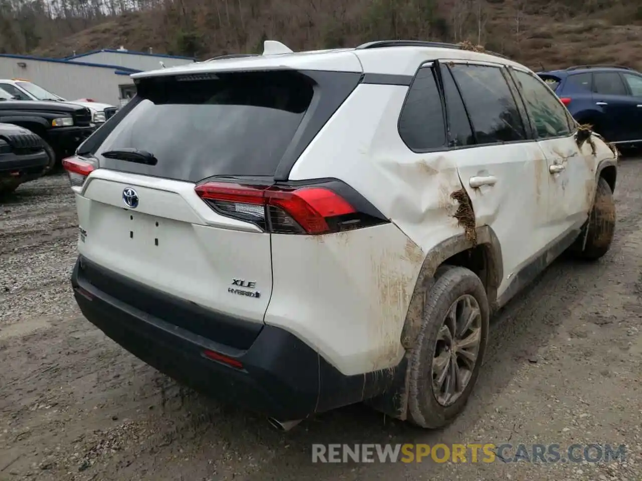 4 Photograph of a damaged car 4T3B6RFV4NU067203 TOYOTA RAV4 2022