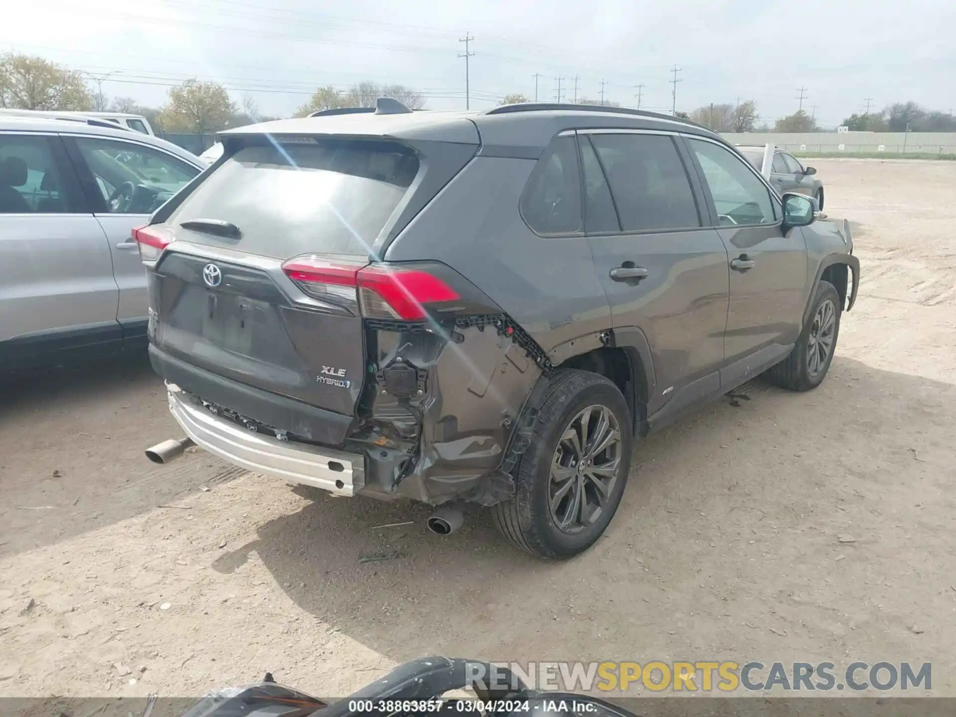 4 Photograph of a damaged car 4T3B6RFV6NU079689 TOYOTA RAV4 2022