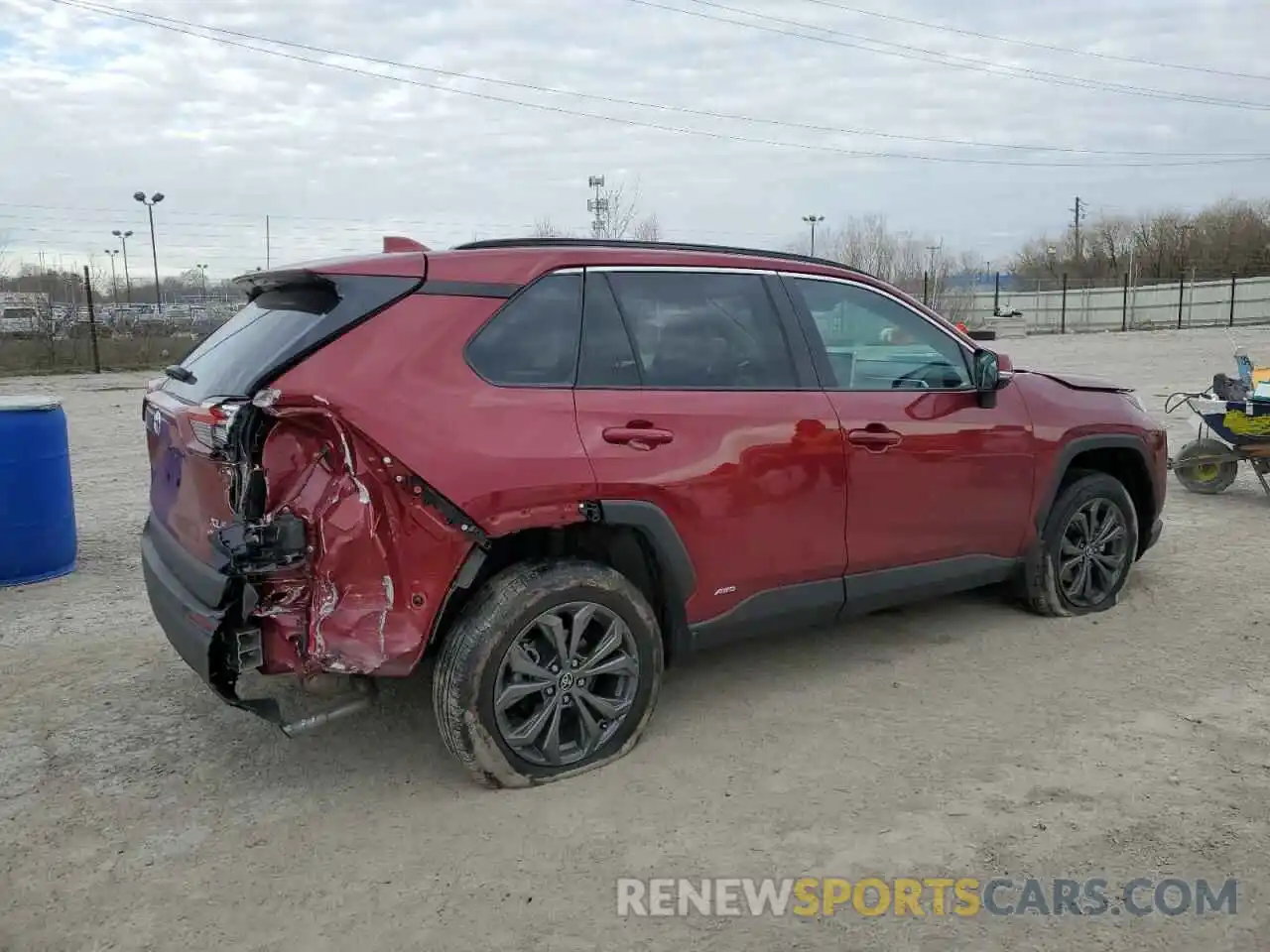 3 Photograph of a damaged car 4T3B6RFV9NU093375 TOYOTA RAV4 2022